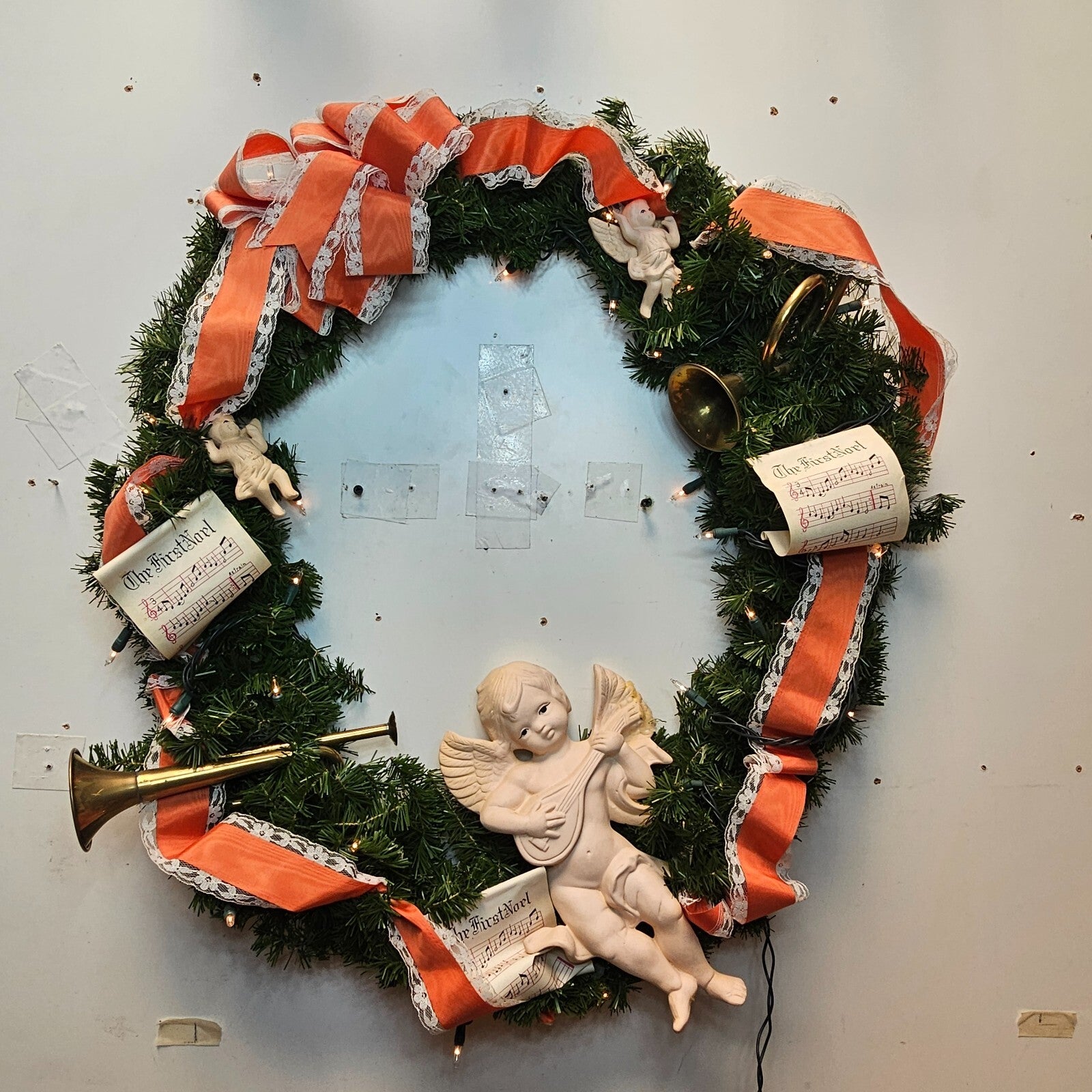 Christmas Wreath Sign 27” Diameter With 5 Bisque Angels.