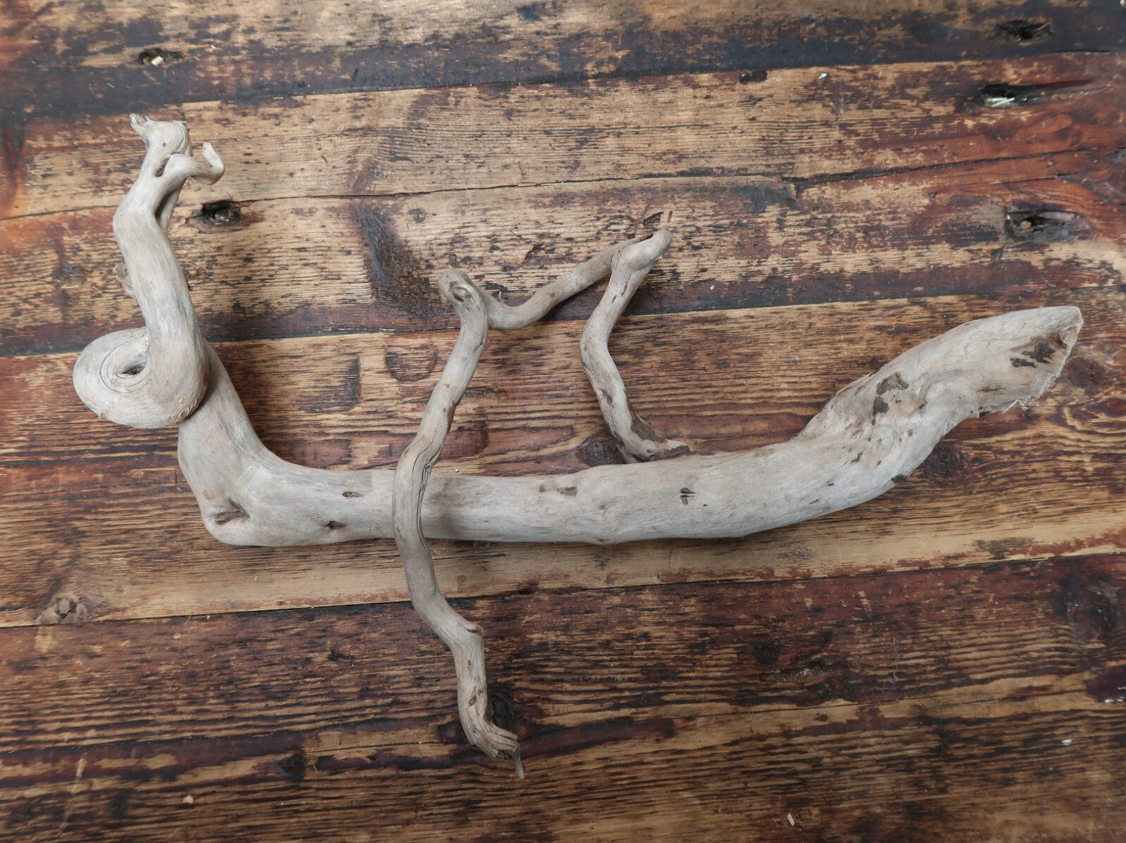 Driftwood Decor 17" L x 4.5" H x 10" W