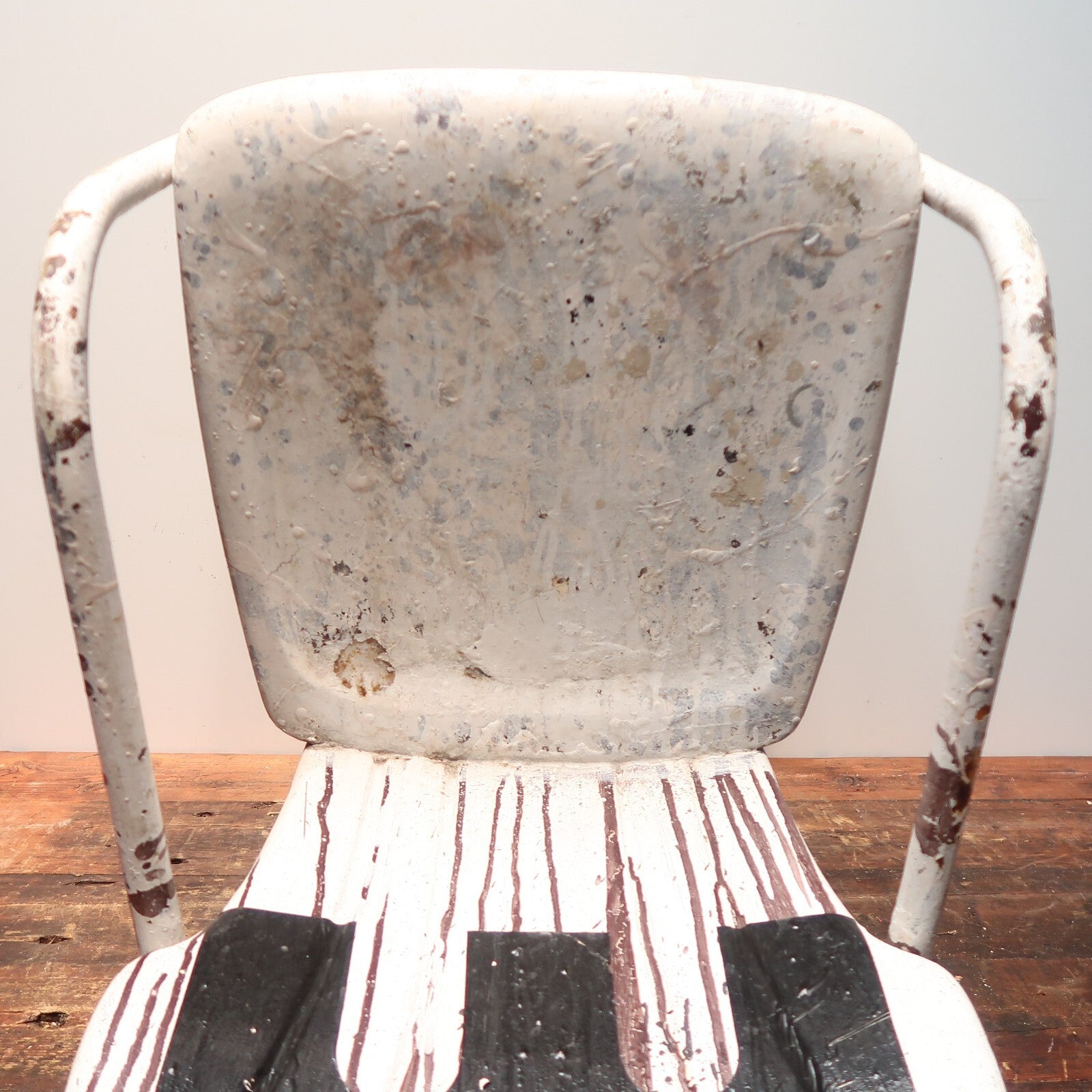 Vintage Metal Lawn Chair Clam Shell Scalloped Back