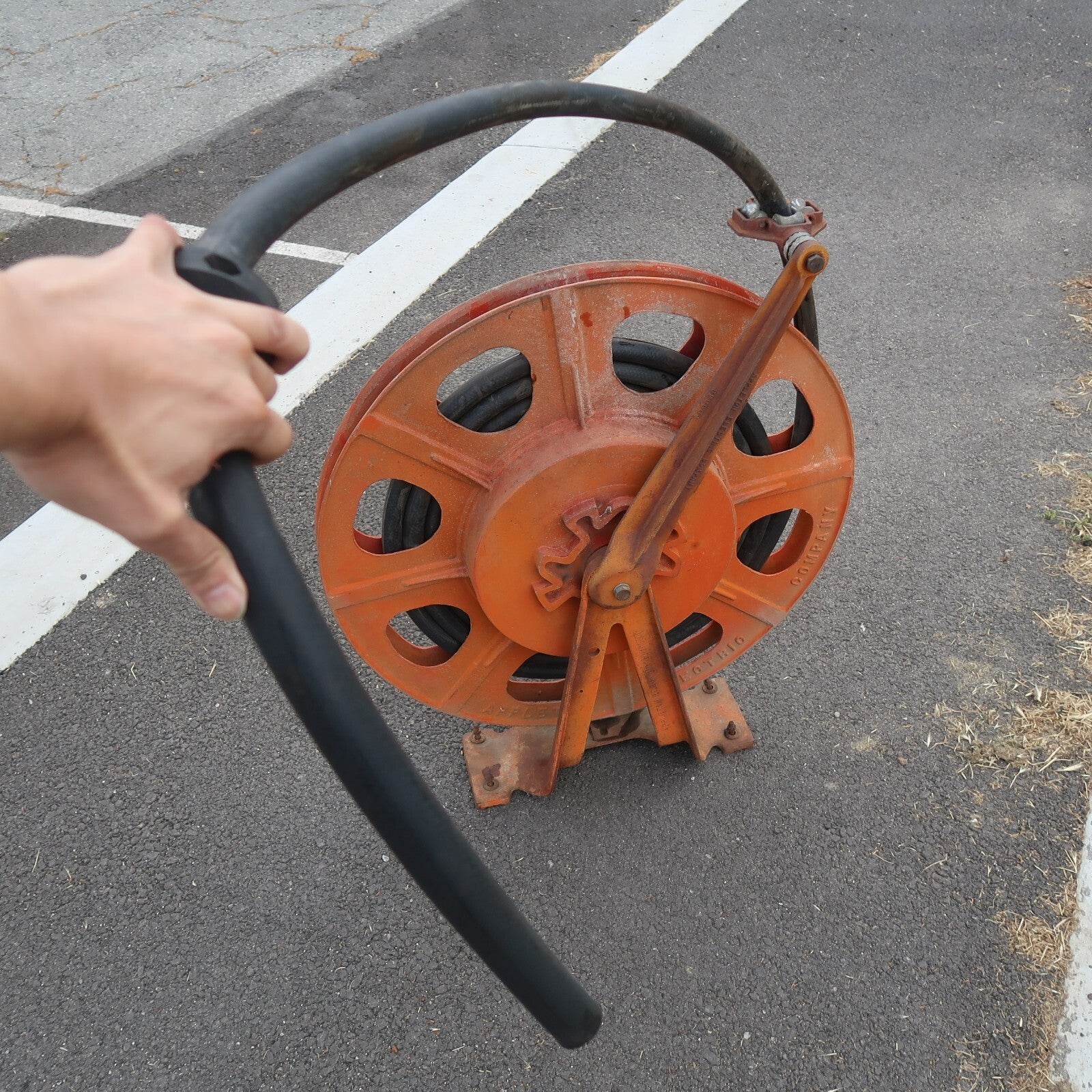 Antique APPLETON AIR LIQUID REEL BP 3788 Orange 1930s Large 99 lbs.!!