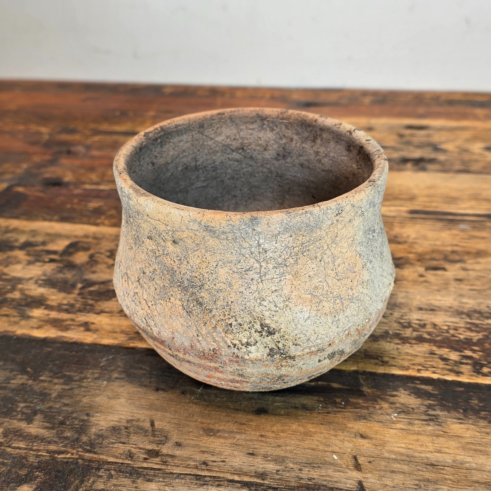 Ancient-Style Red Painted Jar with Cord Impressions East to Central Asian Style