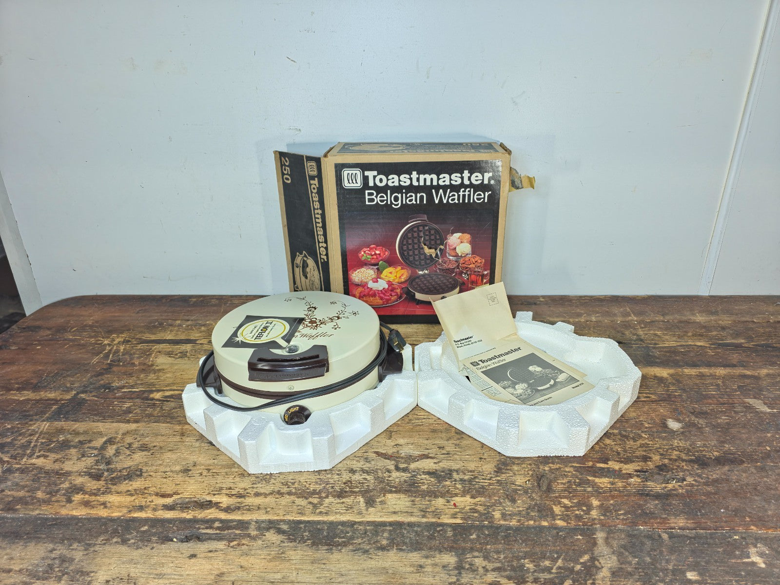 Vintage Toastmaster Belgian Waffler – Model 250 (NOS)