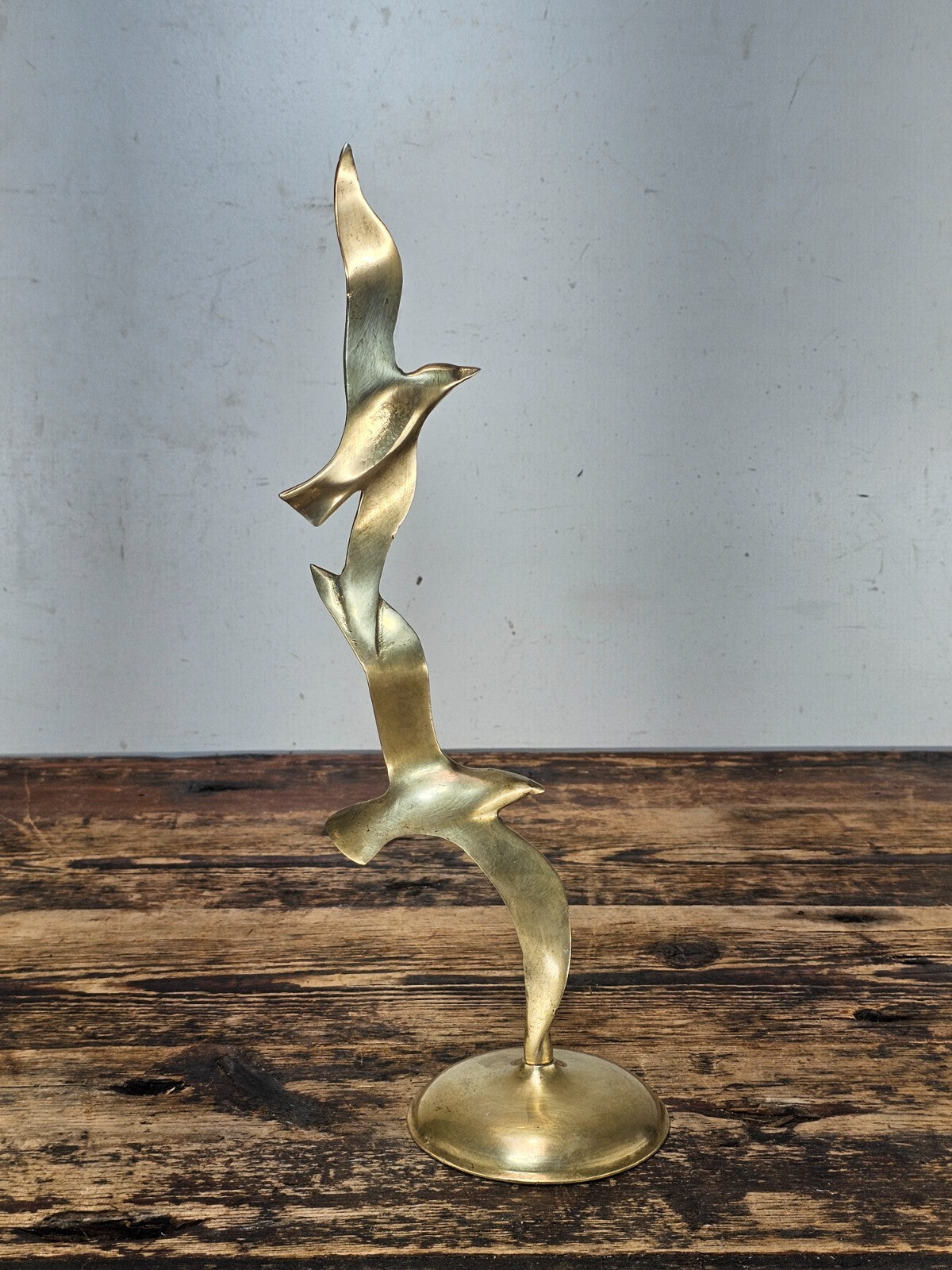 Elegant Mid-Century Modern Brass Seagulls Sculpture | 1970s Penco
