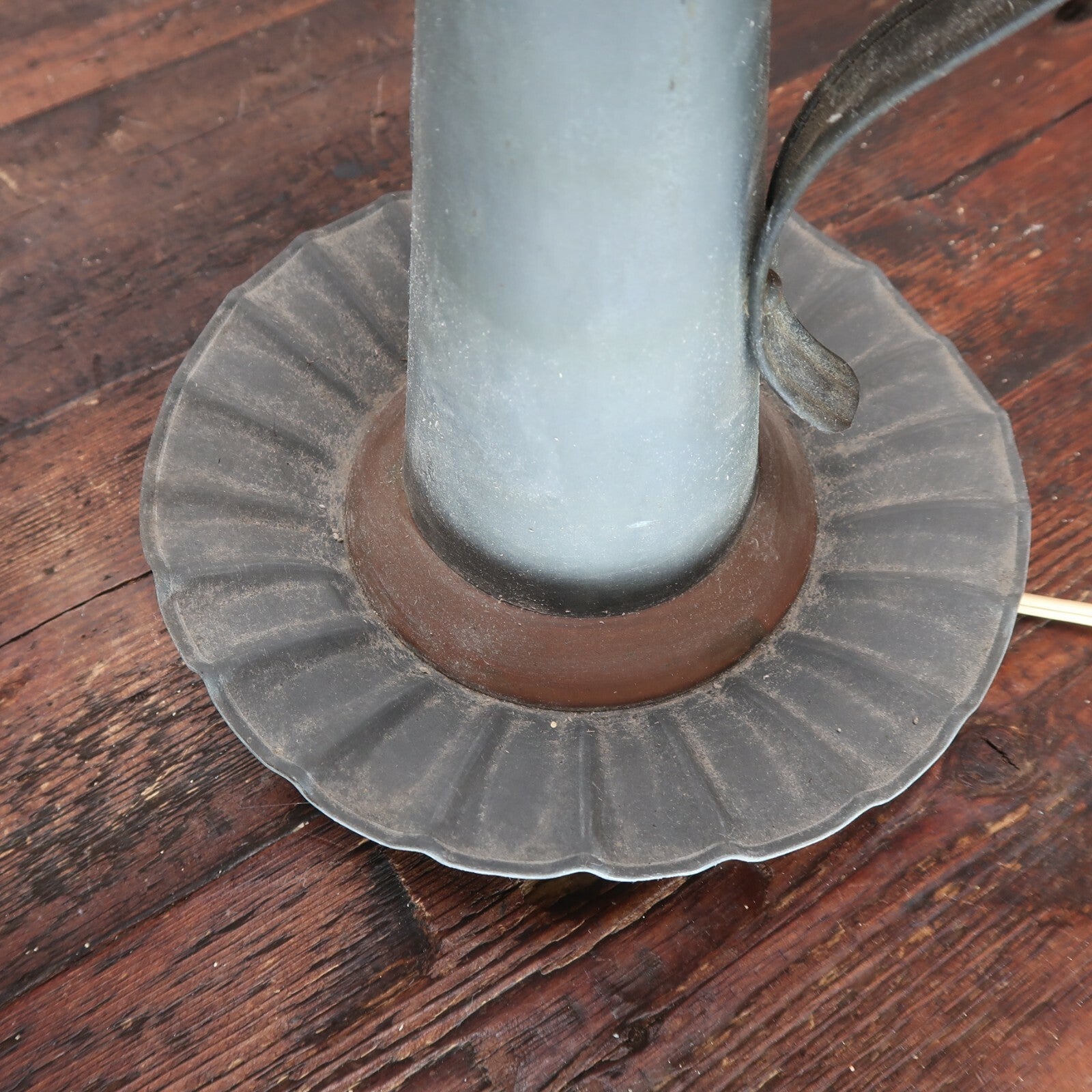 Antique Brass Table Lamp With Handle Rustic Patina 7" x 7" x 27.5"