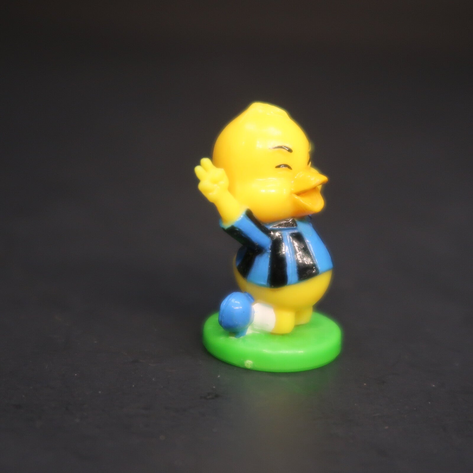 Lot of 10 Soccer Players Mini figures 1.5" to 1.75" each