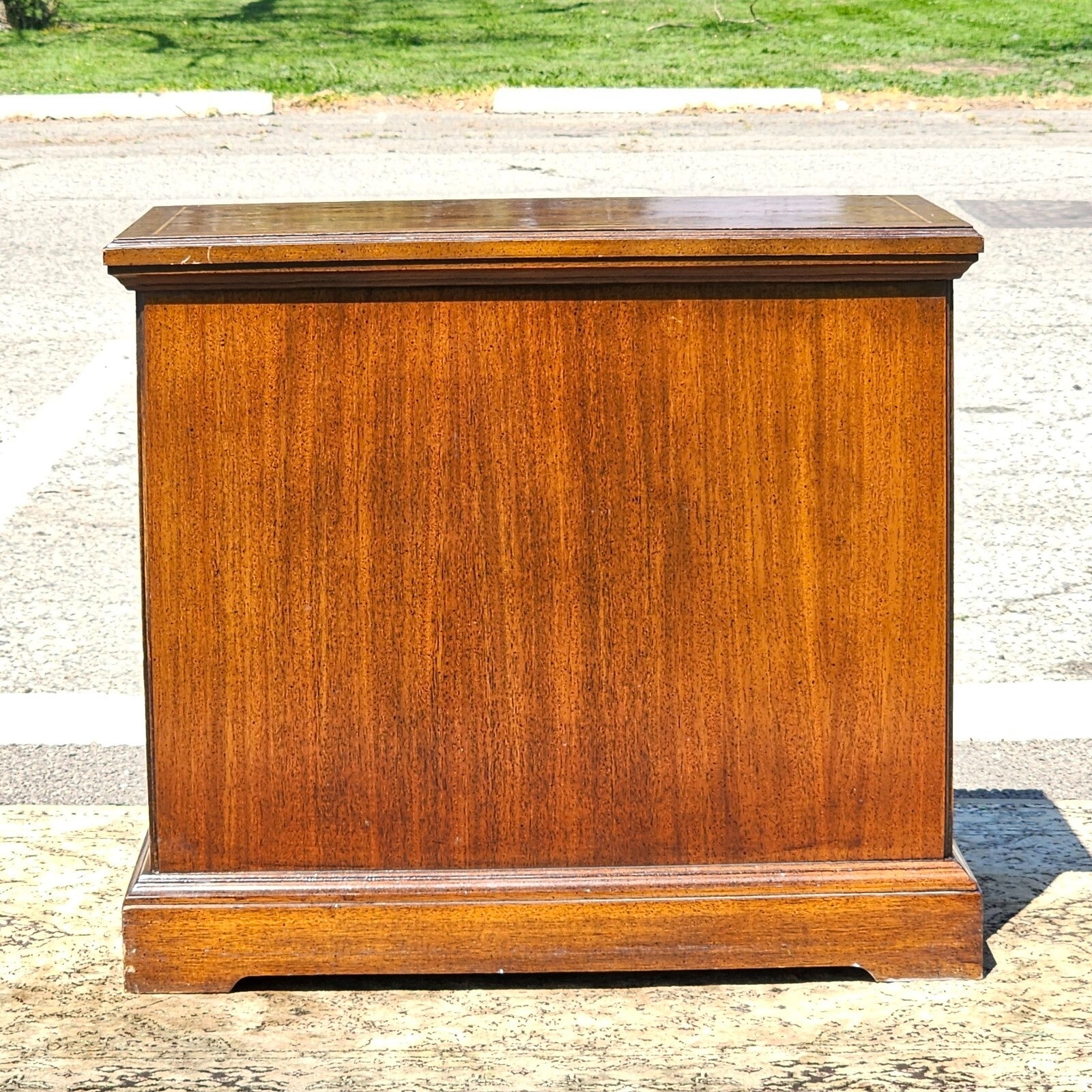 Brandt Furniture Mahogany Nightstand with Dual-Front Drawer 24"L x 15"W x 21"H