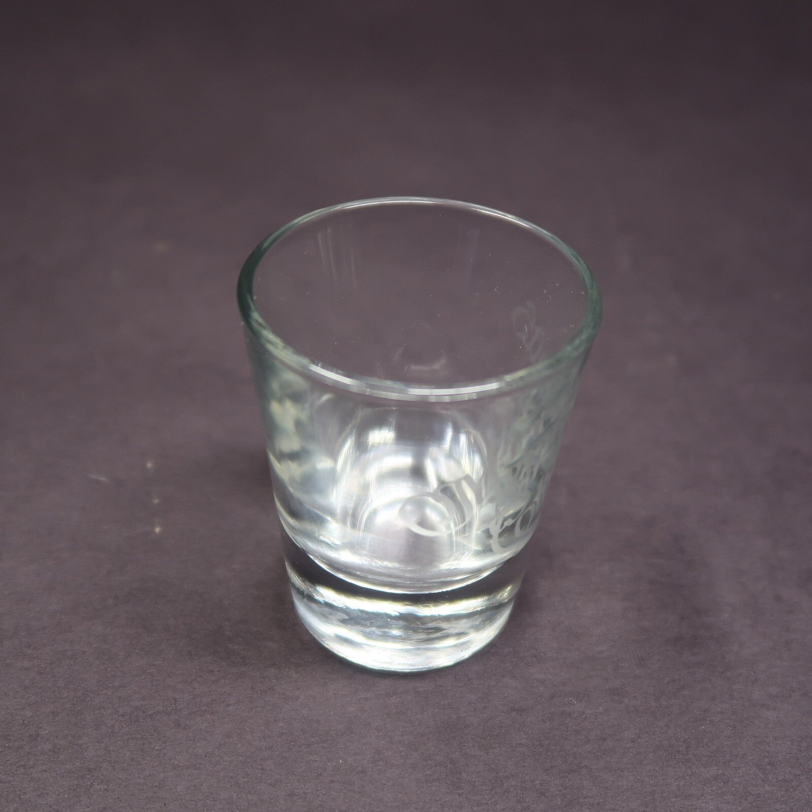 Clear Shot Glass Etched " Merry Christmas 1985 " H 2.3"