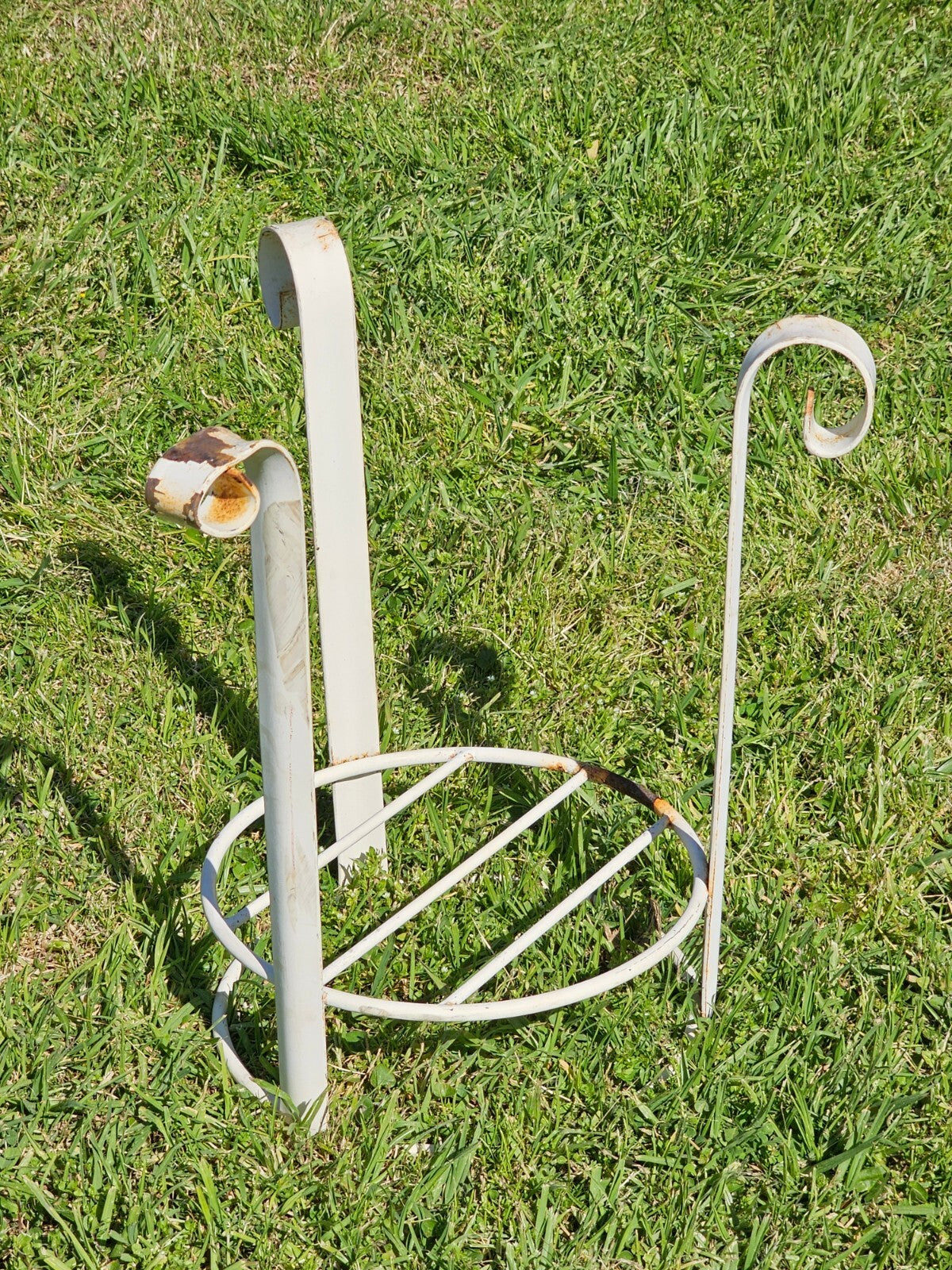 Vintage White Metal Scroll-Foot Plant Stand 15"H