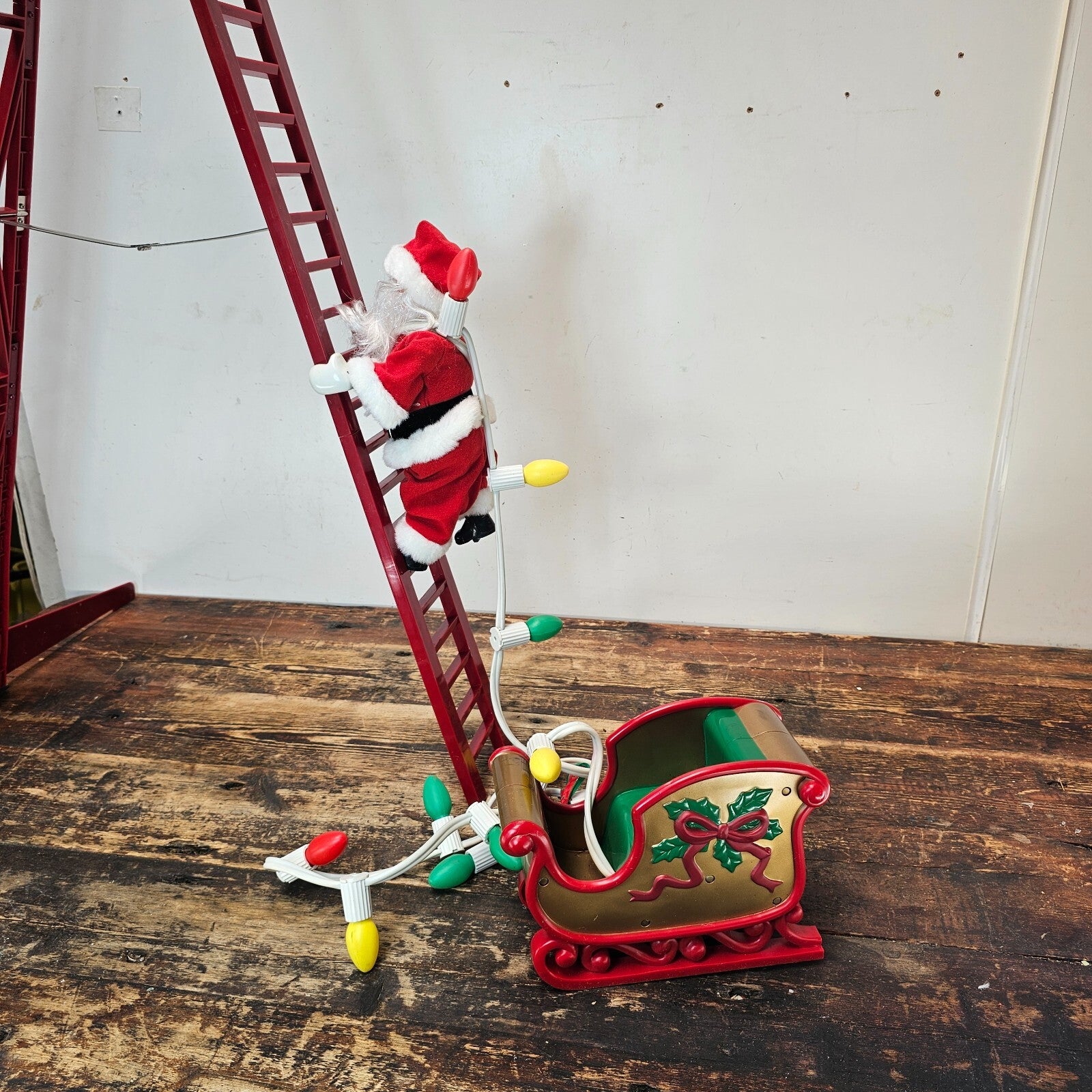 Vintage 1990s Mr Christmas Stepping Santa Ladder Climbing Musical (Works)