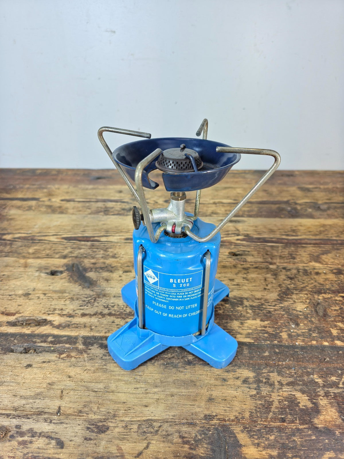 Vintage Camping Gaz “Bleuet S200” Portable Gas Stove – France, 1970s–80s