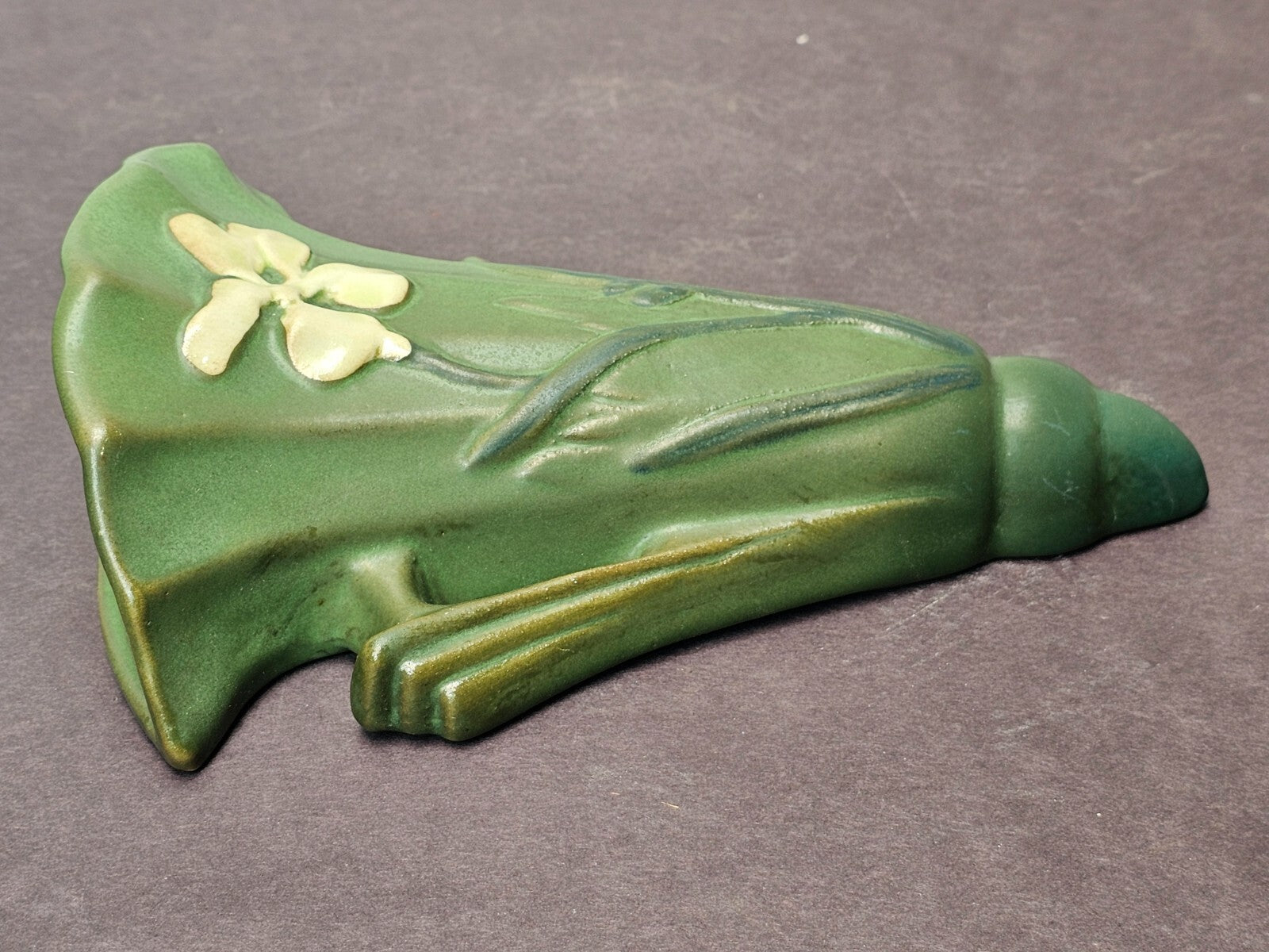 Roseville Iris Green Wall Pocket 1284-8 Reproduction