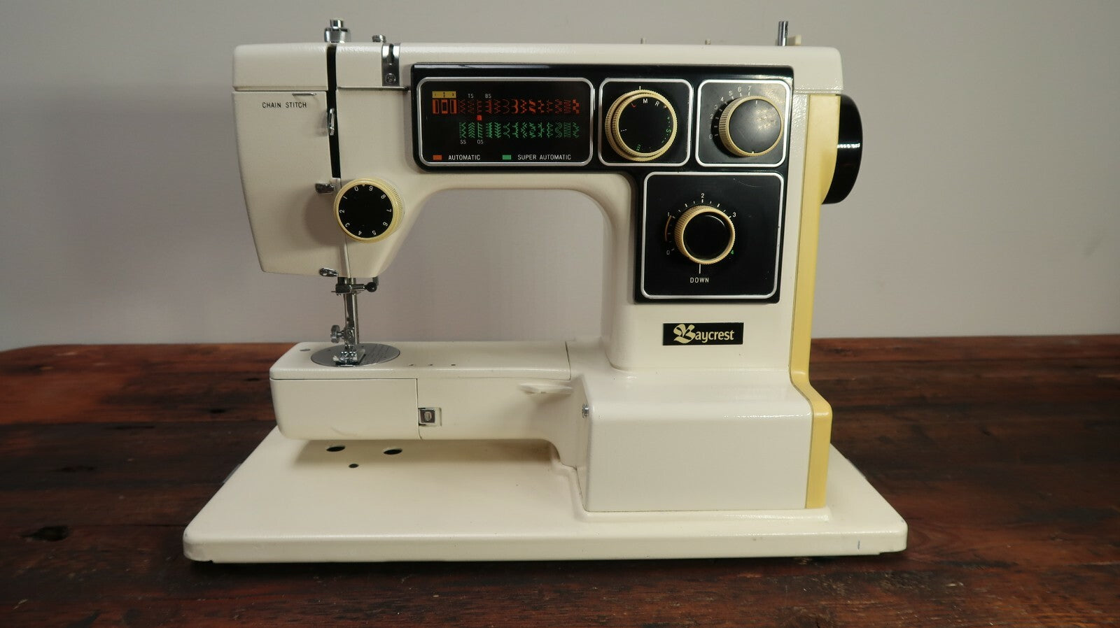 Vintage Baycrest Sewing Machine 1960's Model 1005 (Parts Only)(Sold AS-IS)