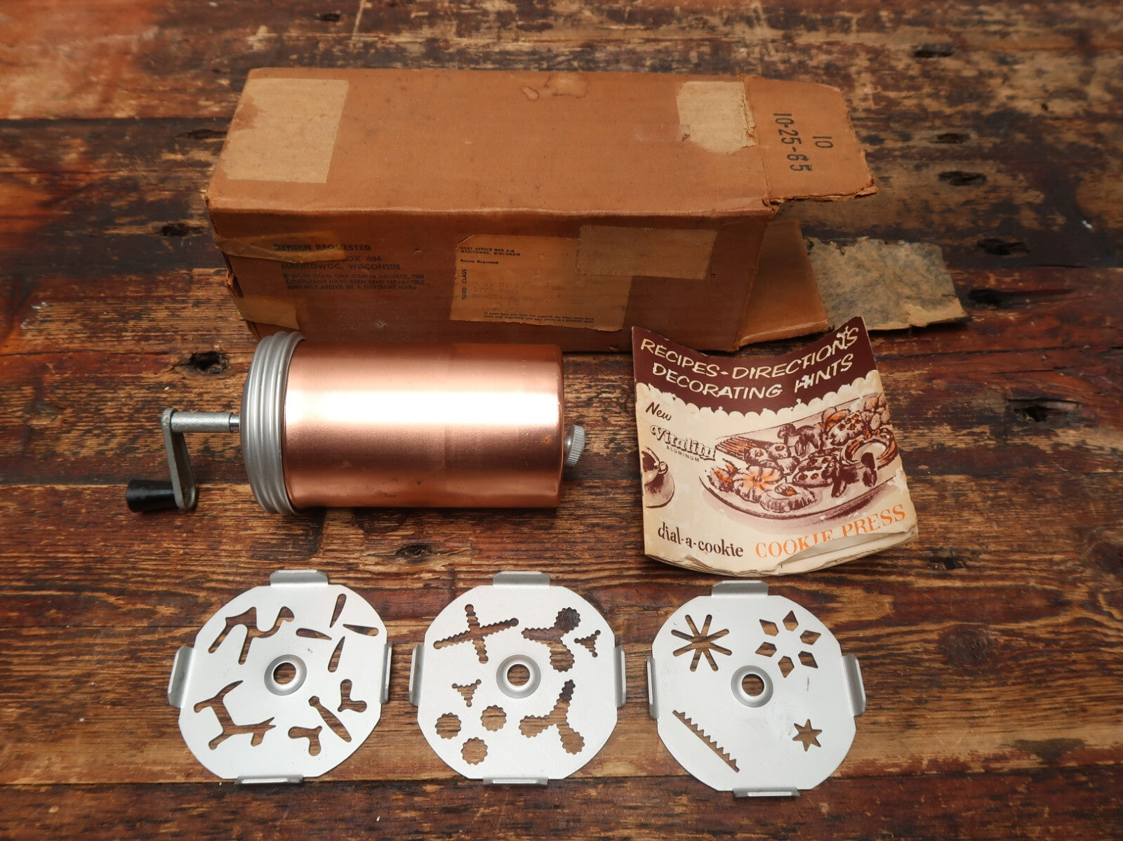 Vitality Aluminum dial-a-cookie Cookie Press with Directions & 3 Design Rings