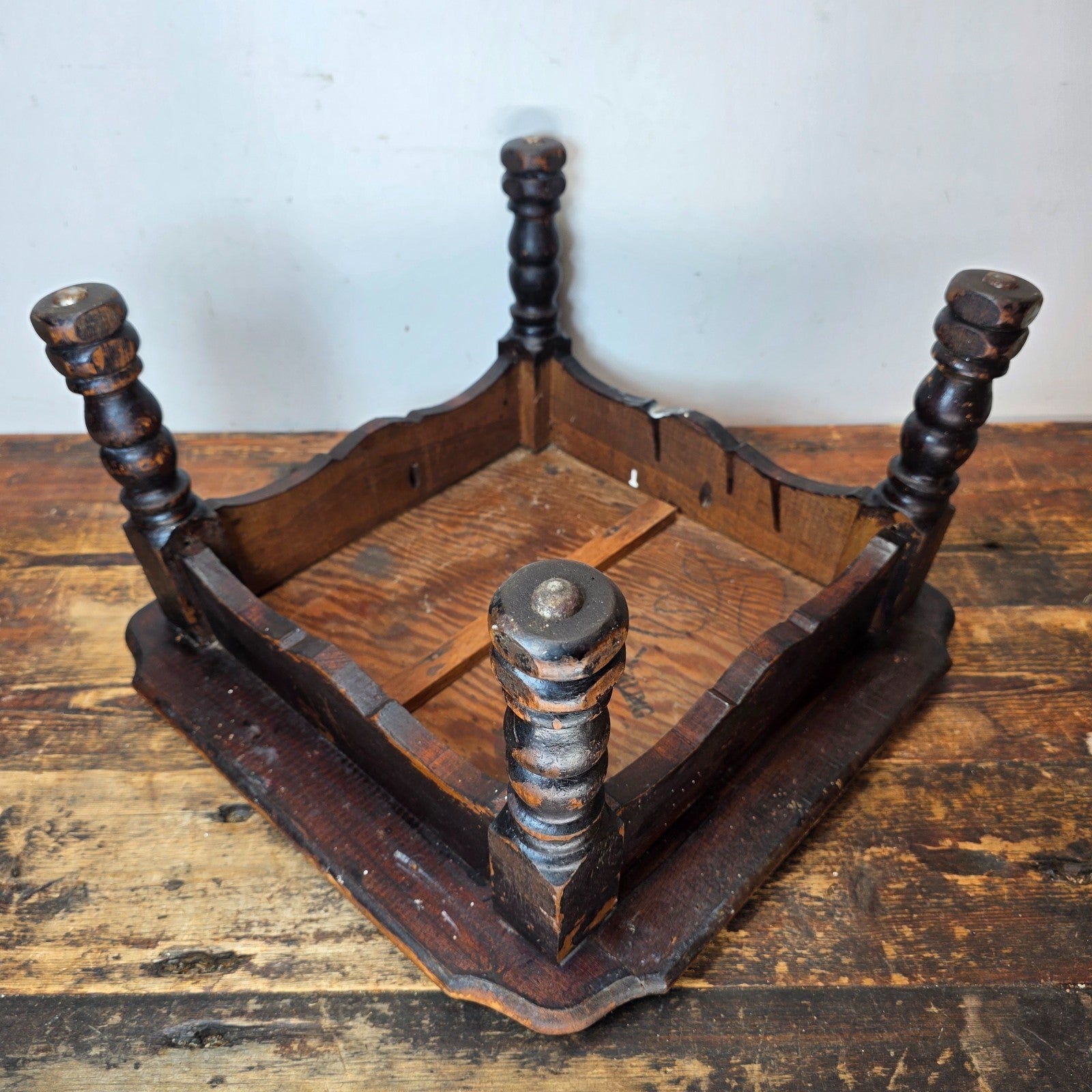 Antique Tile Top Table Sterling Furniture Santa Monica/Taylor Style California