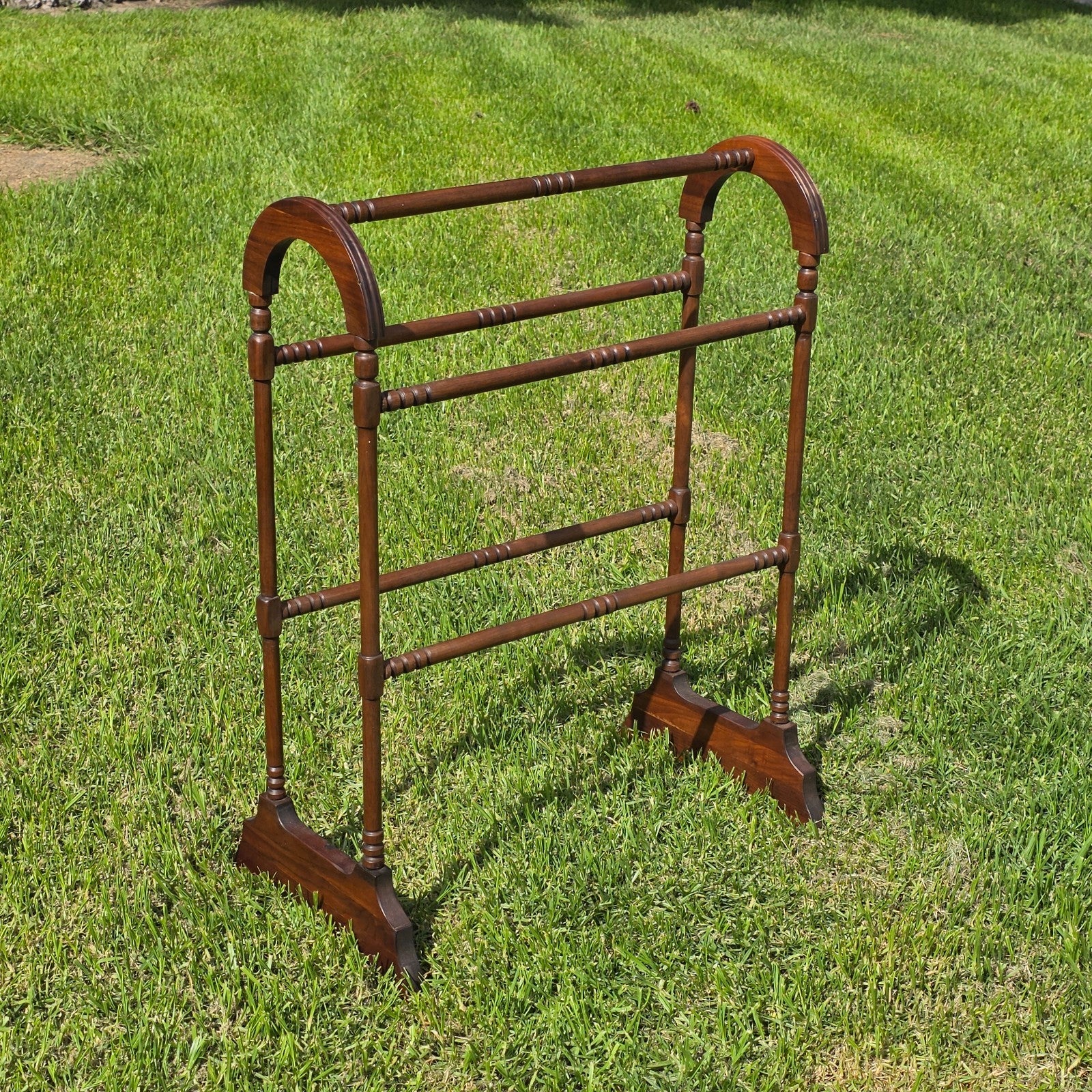 Vintage Wooden Quilt Rack / Blanket Stand – Early American Style