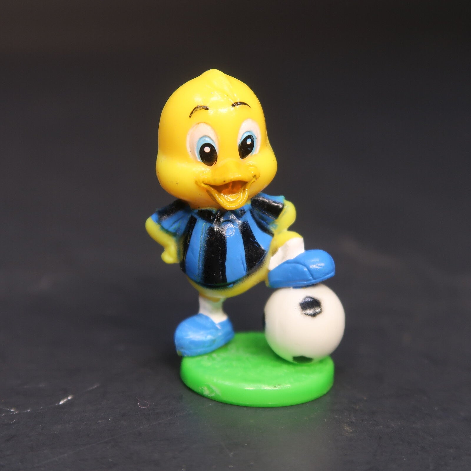Lot of 10 Soccer Players Mini figures 1.5" to 1.75" each