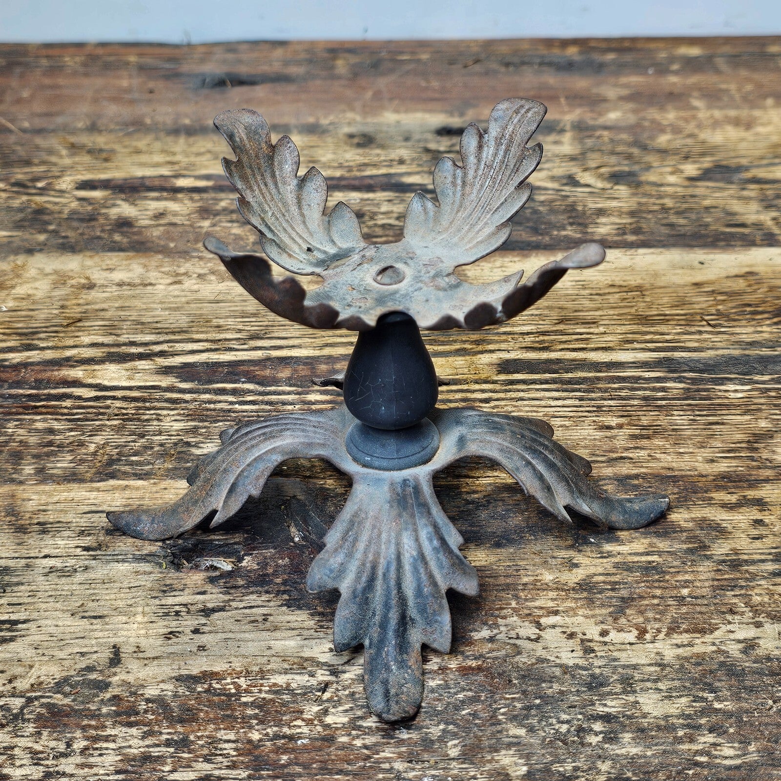 Vintage Rusty Tea Light Candle Holder With Stand 5"H