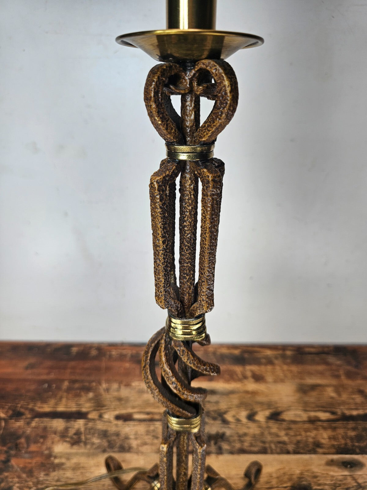 Antique-Style Metal Table Lamp 24.5"H