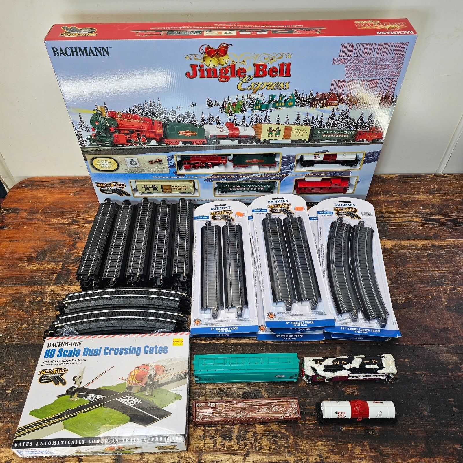 BACHMANN TRAINS HO Jingle Bell Christmas Express Train Set + Many Extras!