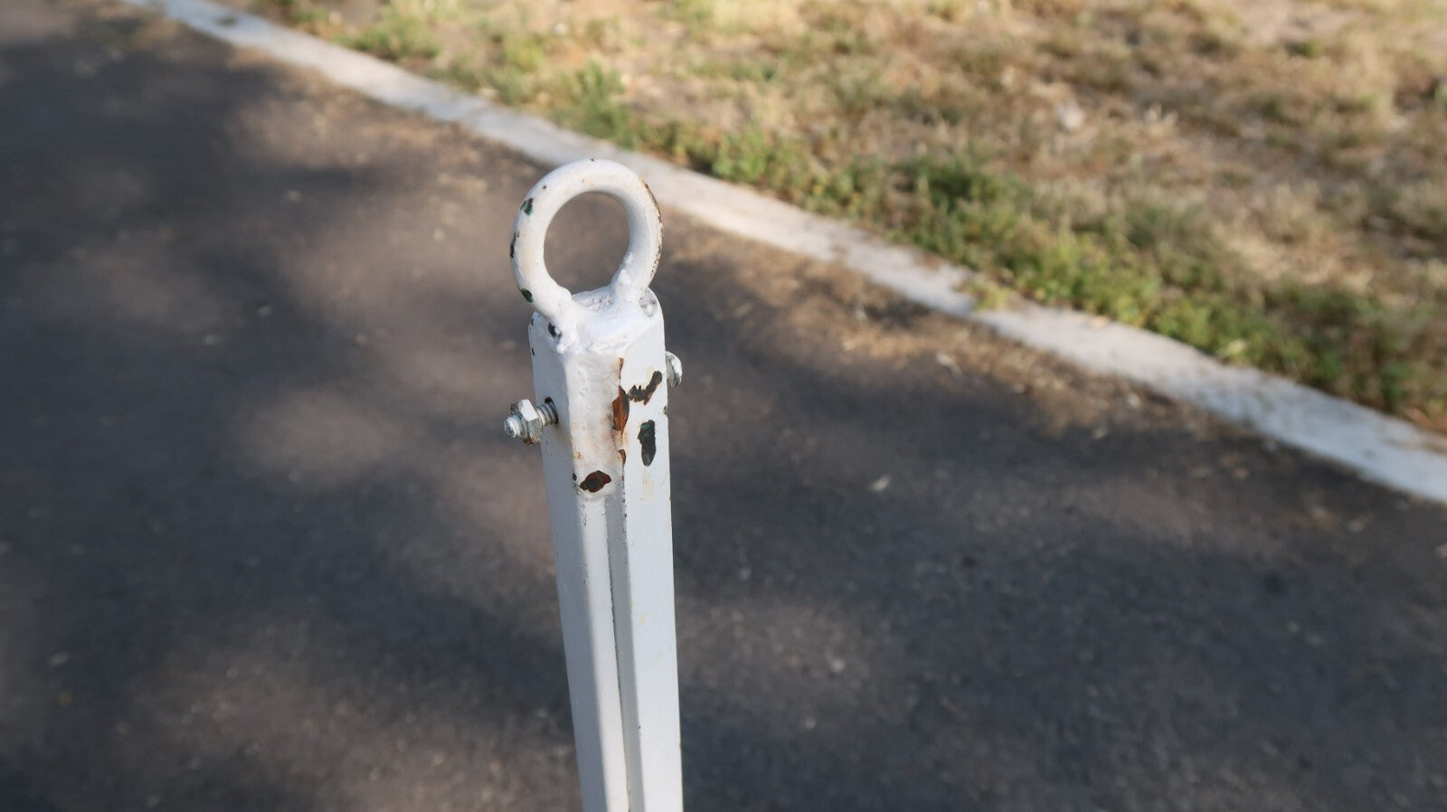 2 Vintage Free Standing Steel Stanchions 40.5" White Aisle Divider (A)