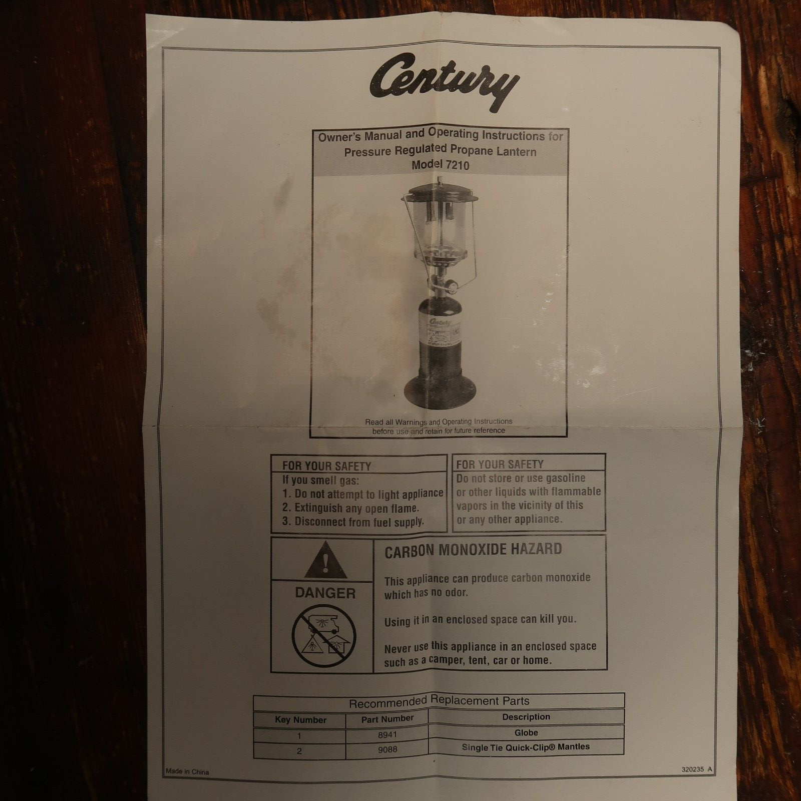 Century Double Mantle Lantern Model 7210 With Coleman Propane Lantern Case