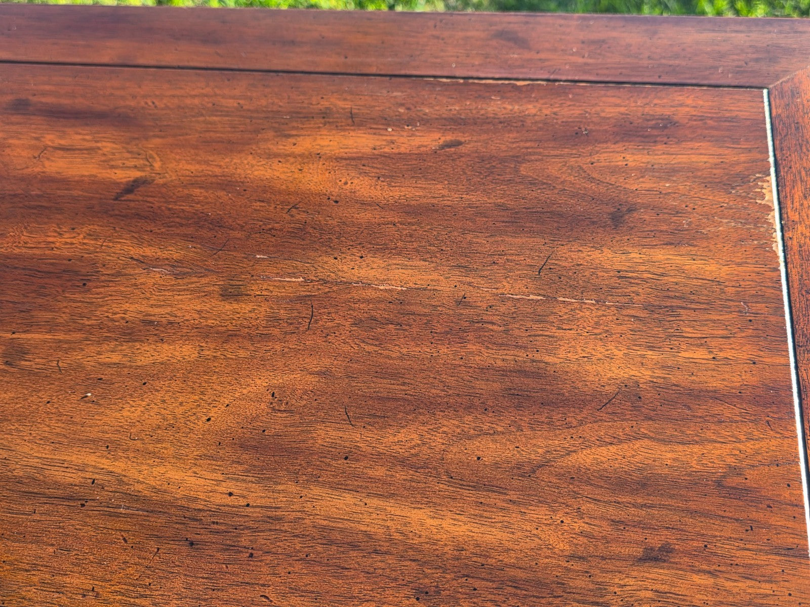 Pair of Henredon Wooden Side Tables / End Tables