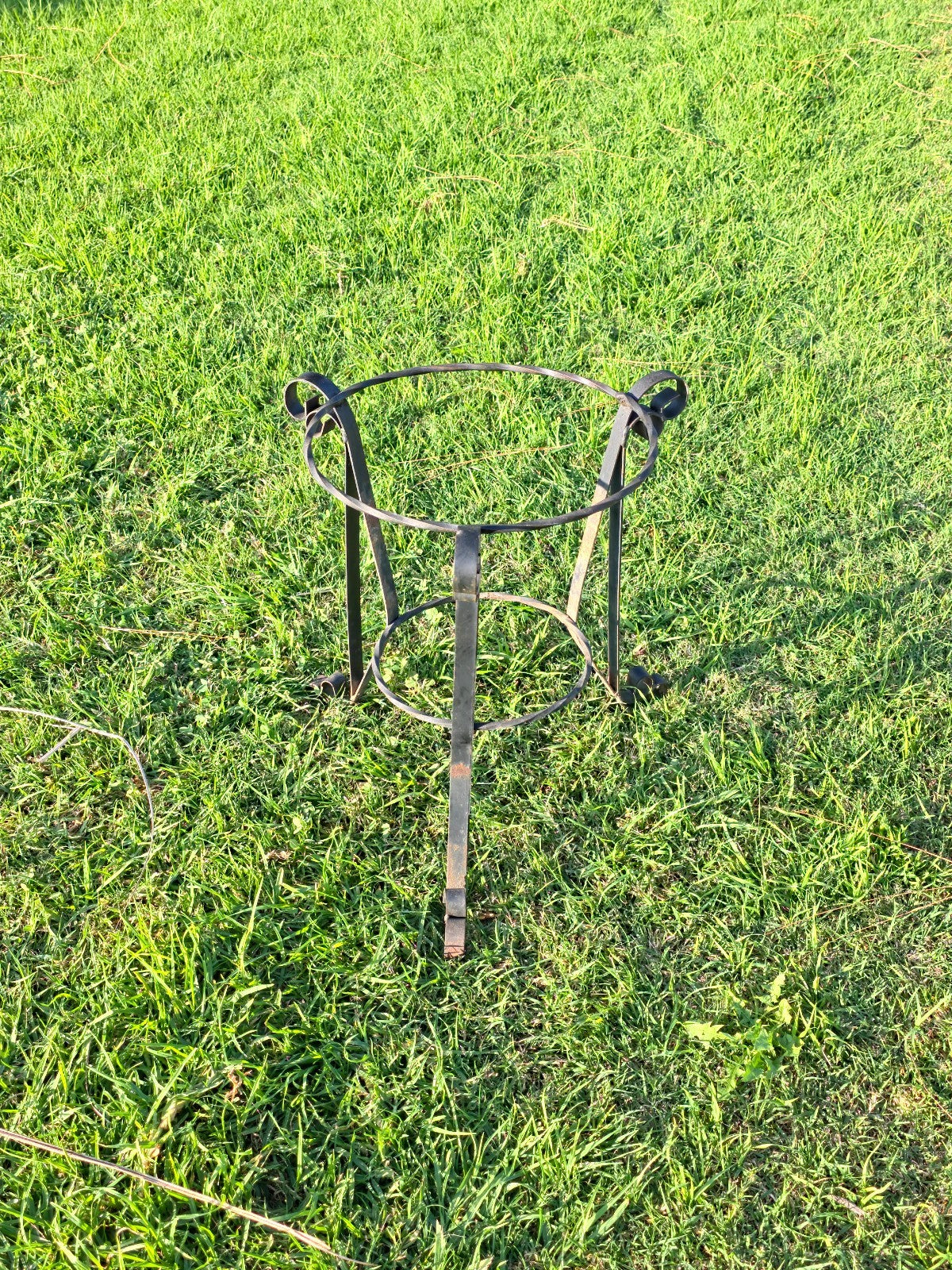 Vintage Spanish Revival Plant Stand 19" Mid-Century Twisted Iron Planter Holder