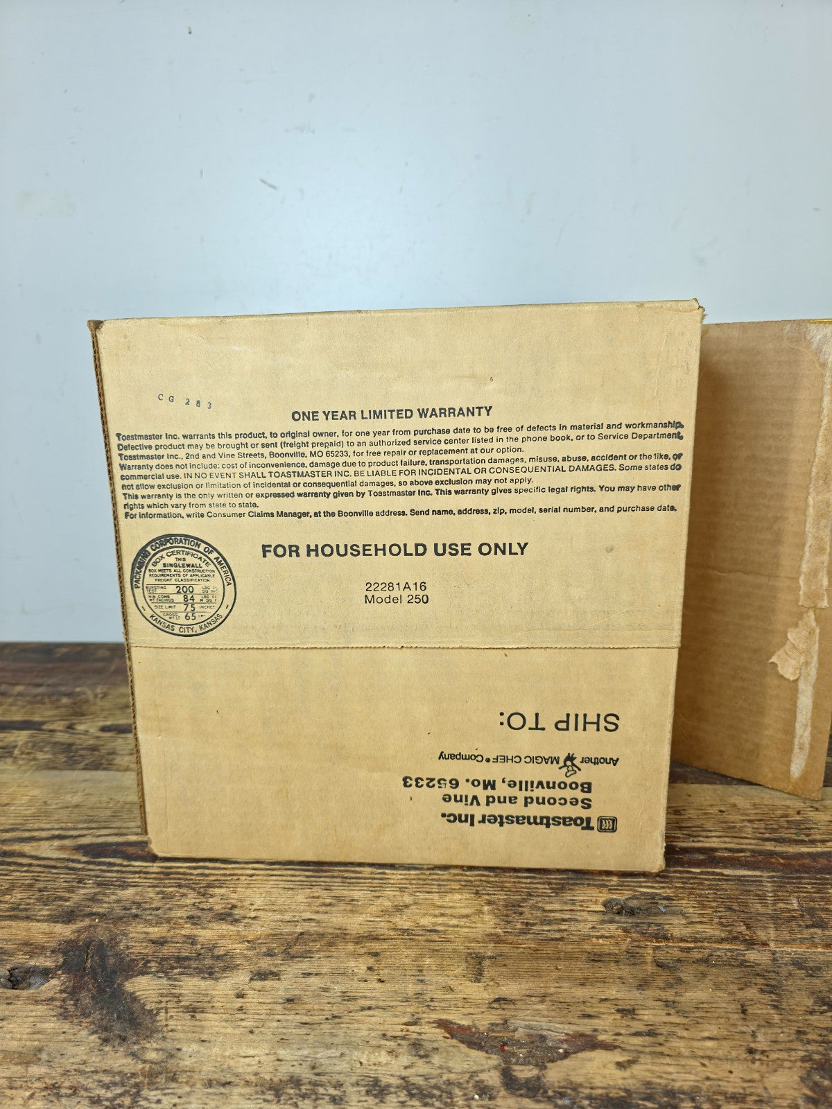 Vintage Toastmaster Belgian Waffler – Model 250 (NOS)