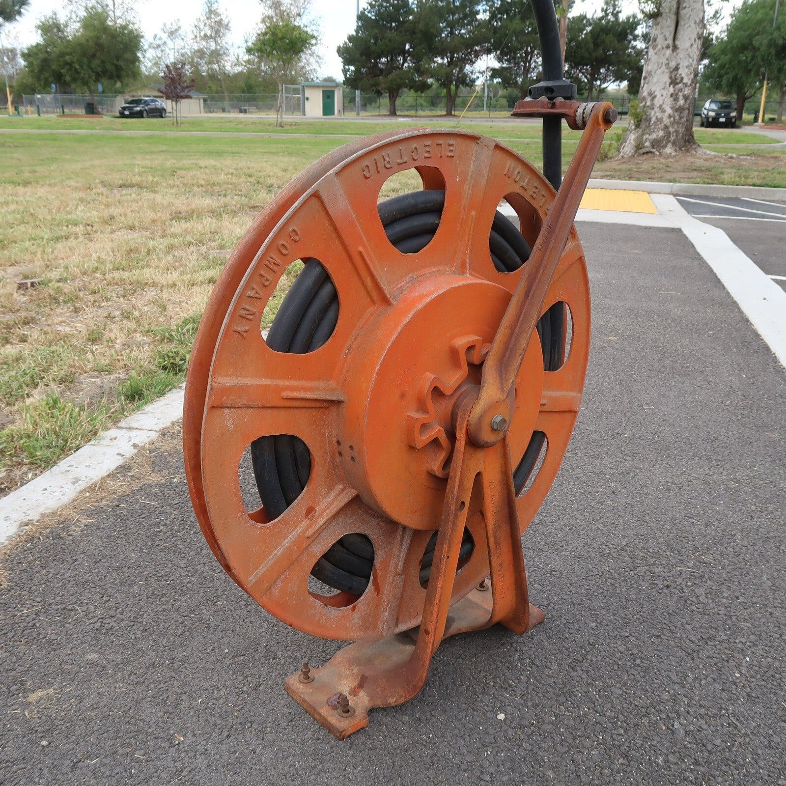 Antique APPLETON AIR LIQUID REEL BP 3788 Orange 1930s Large 99 lbs.!!