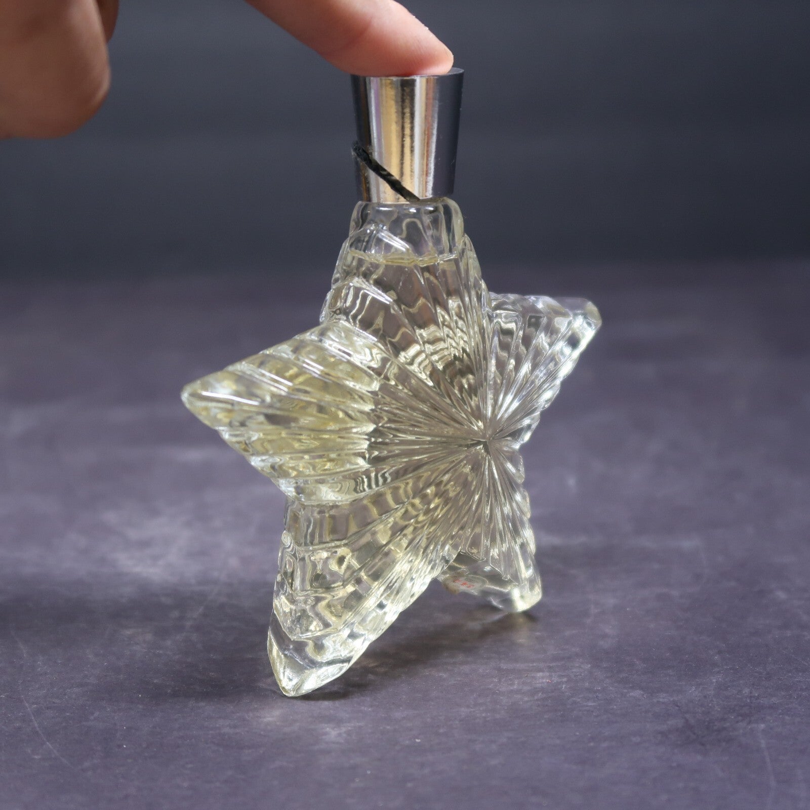 Avon Imari Star Decanter Eau De Cologne 1.7 fl. oz. (The Cap Is Broken)