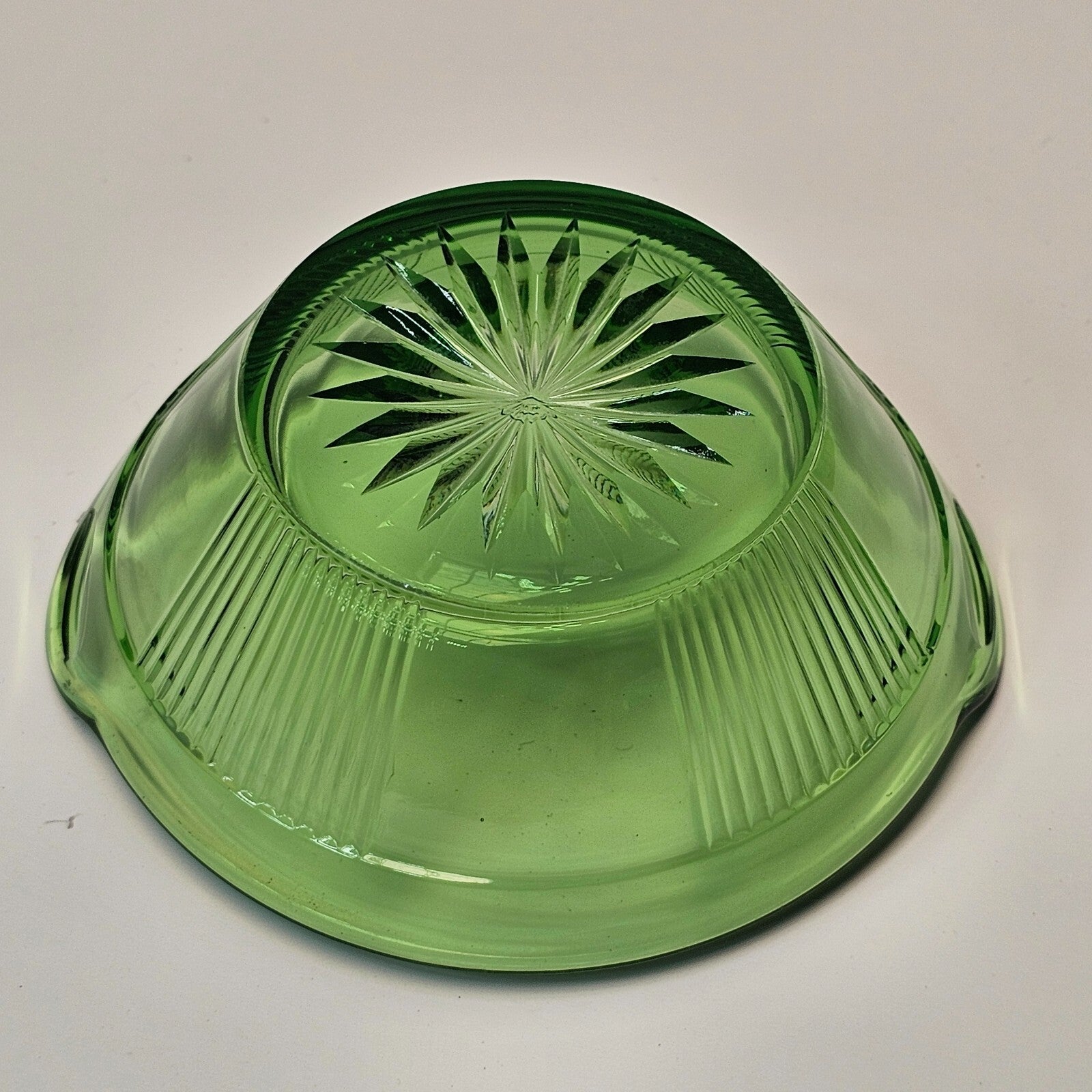 Heisey Pleat & Panel Moongleam Handled Nut Bowl