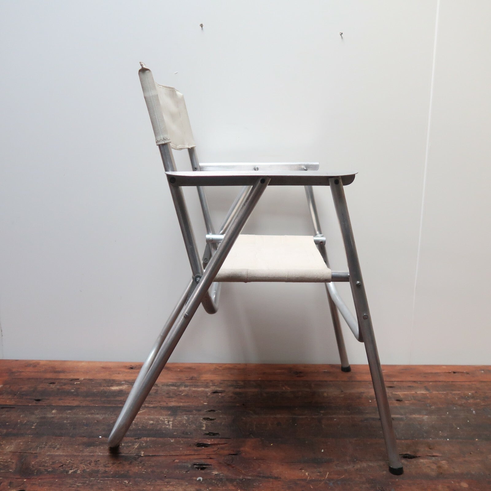 Vintage Aluminum Lawn Beach Chair With Canvas Seat