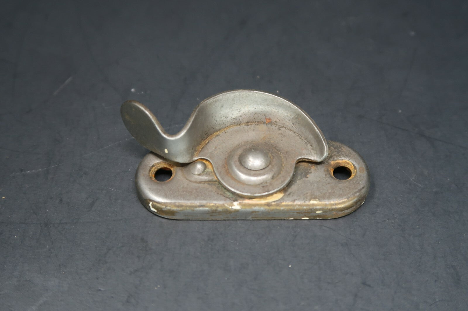 Vintage Window Latch Sash Lock With Lifter (M)