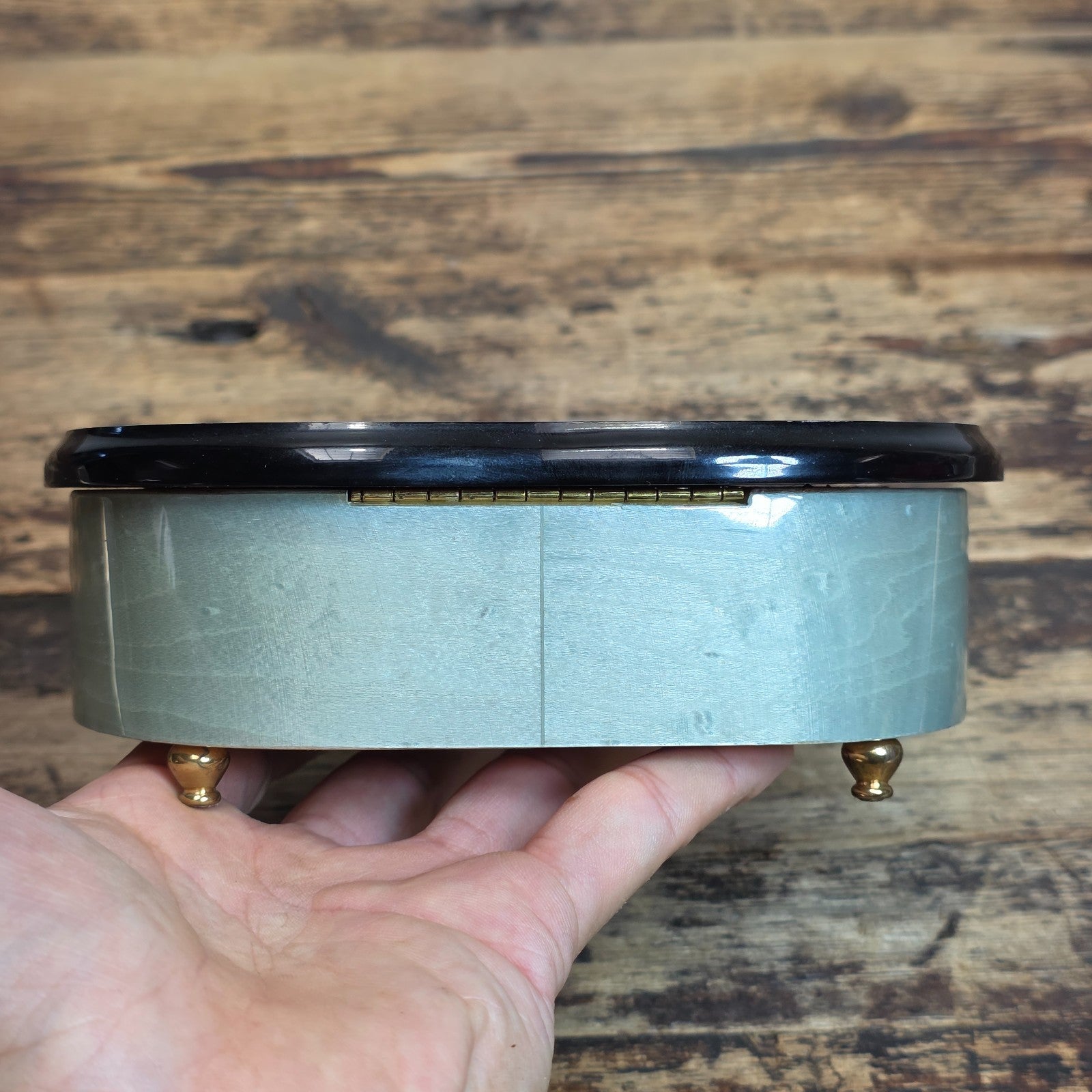 Reuge Inlaid Heart-Shaped Music Box – Sorrento Specialties / Made in Italy