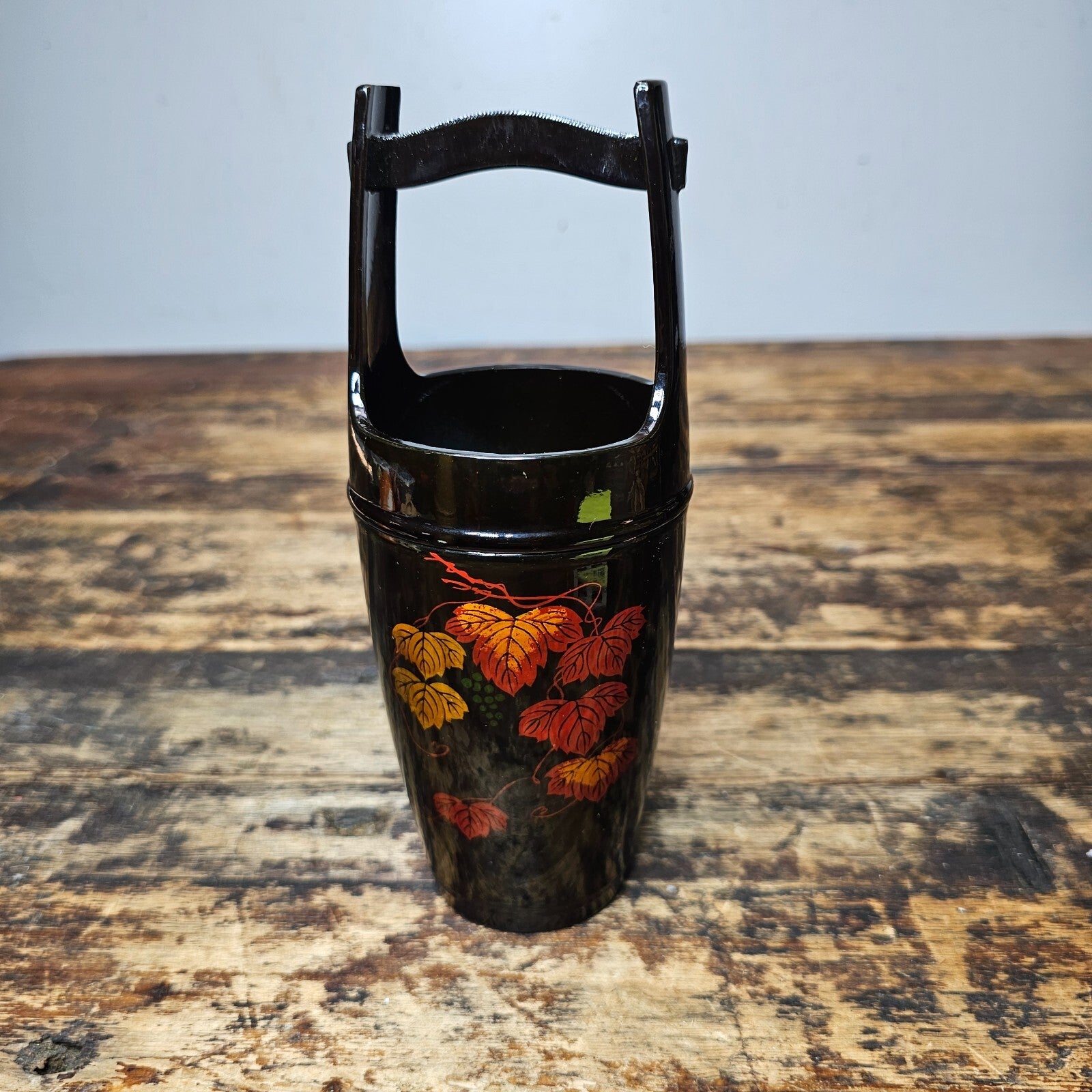 Vintage Yakumo-nuri Lacquerware Ikebana Vase | "Floating" Grape Leaves 8"H