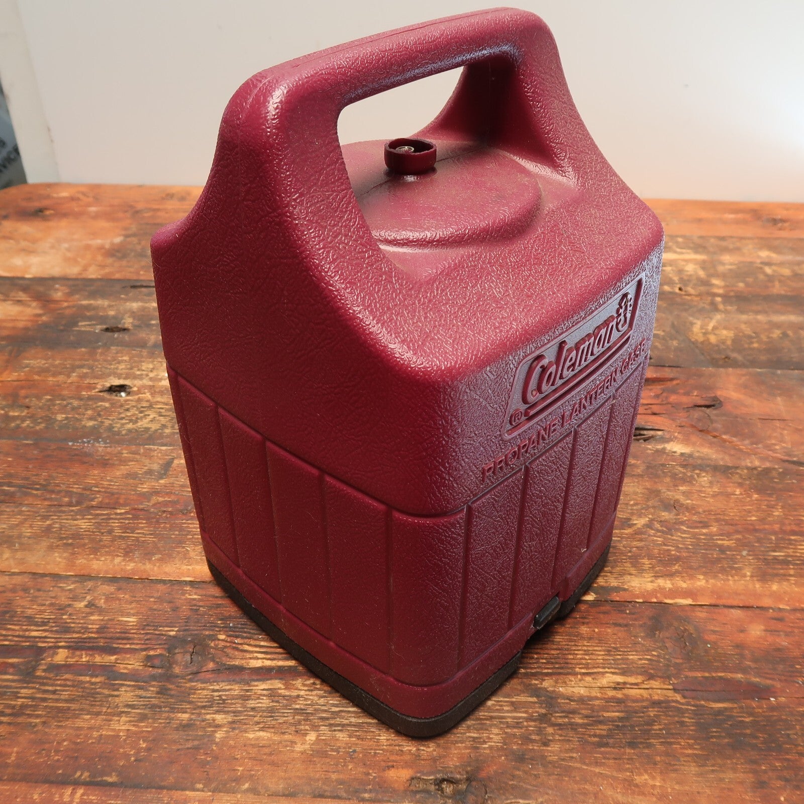 Century Double Mantle Lantern Model 7210 With Coleman Propane Lantern Case