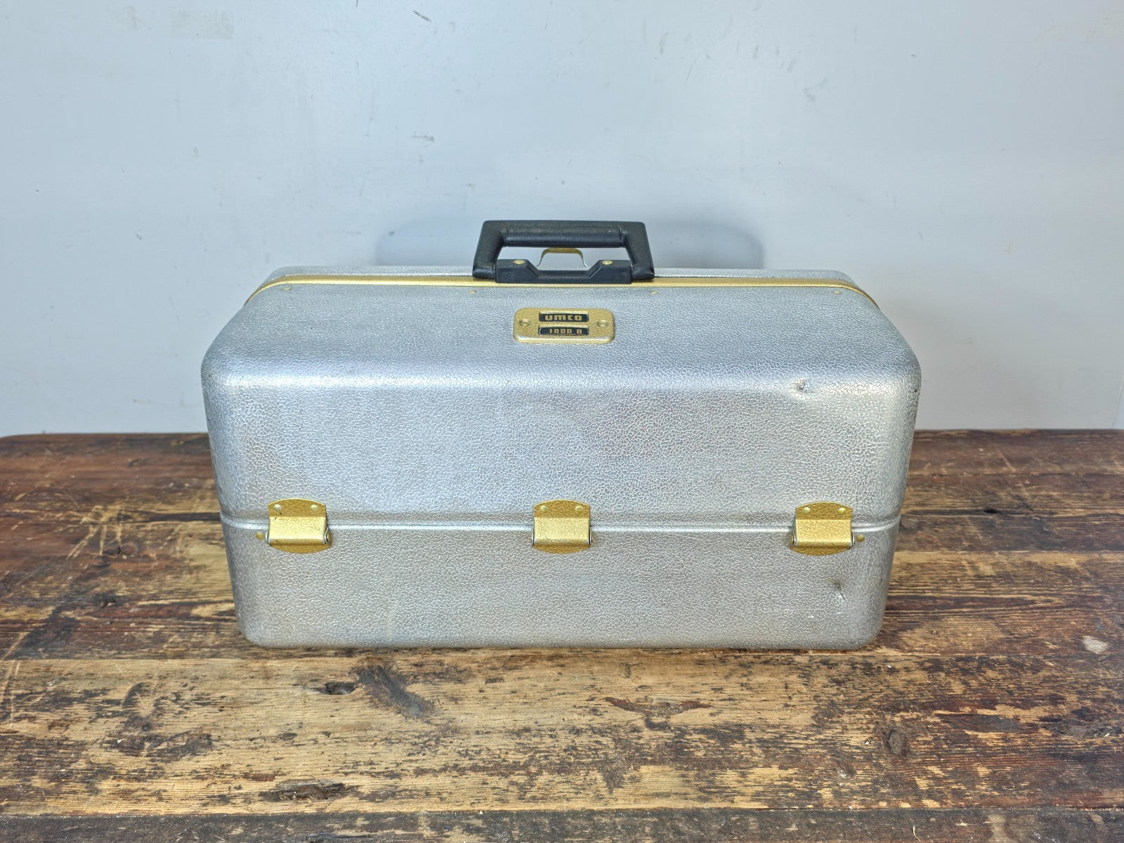 Vintage UMCO 1000A Aluminum Tackle Box 1960s 7-Tray Fishing Lure Case USA