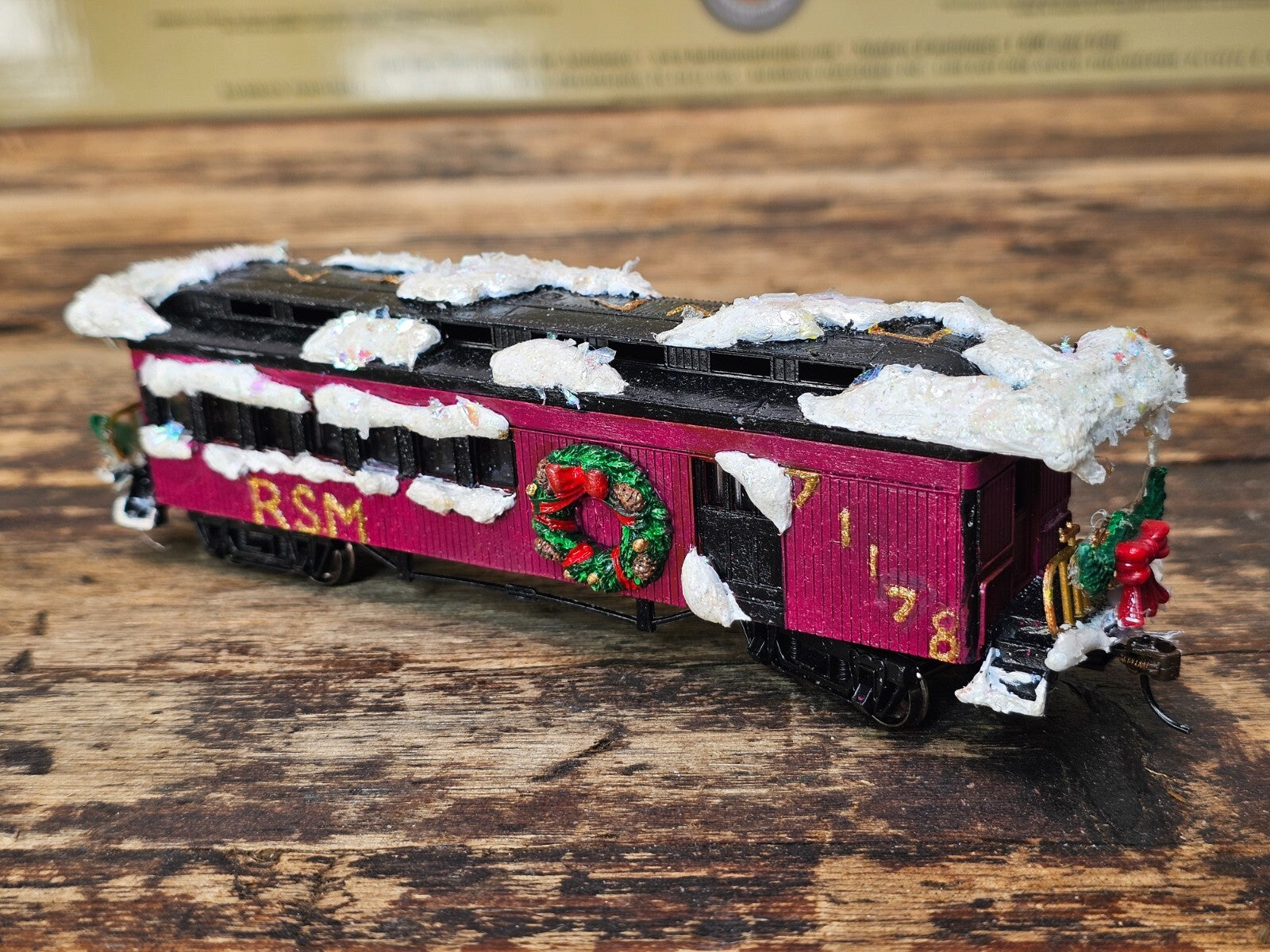 BACHMANN TRAINS HO Jingle Bell Christmas Express Train Set + Many Extras!