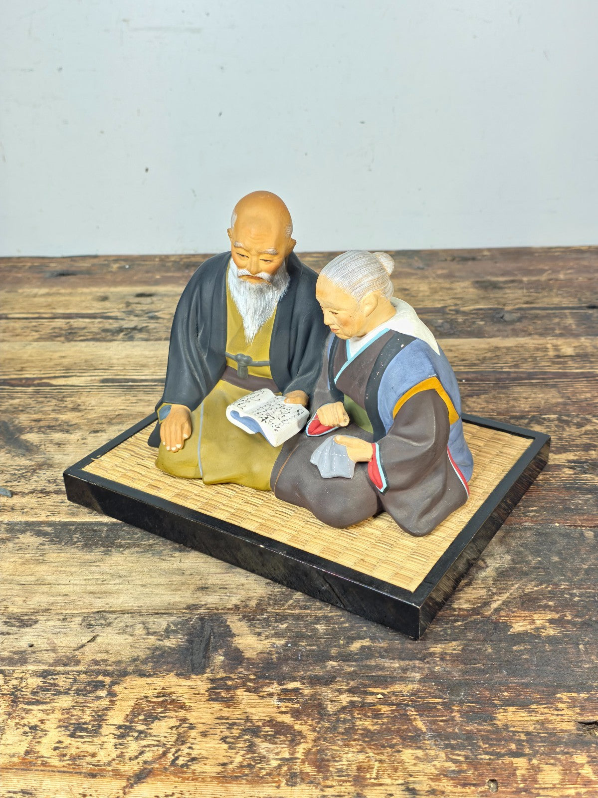 Hakata Urasaki Dolls – Elderly Couple Figurine (c.1950–55)