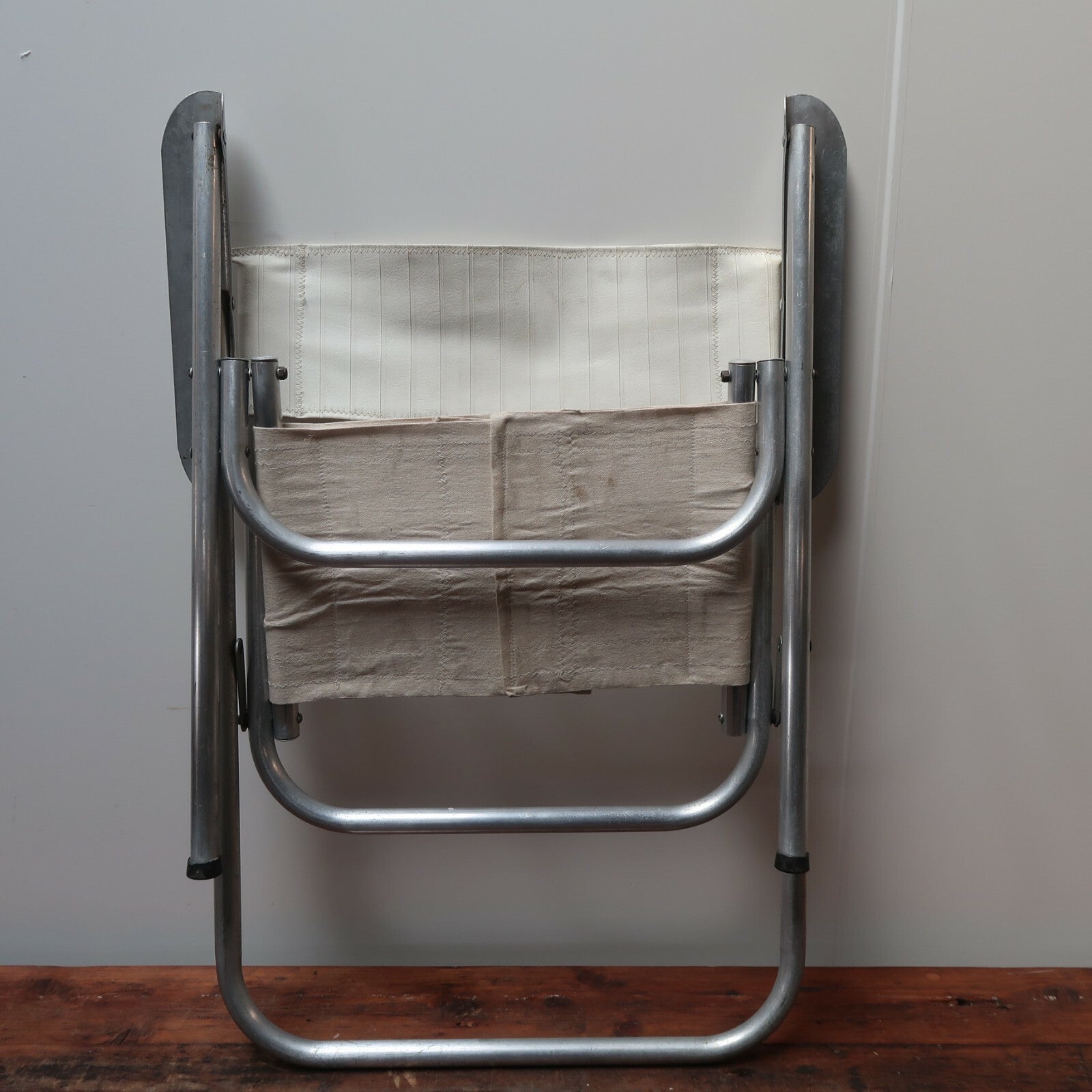 Vintage Aluminum Lawn Beach Chair With Canvas Seat