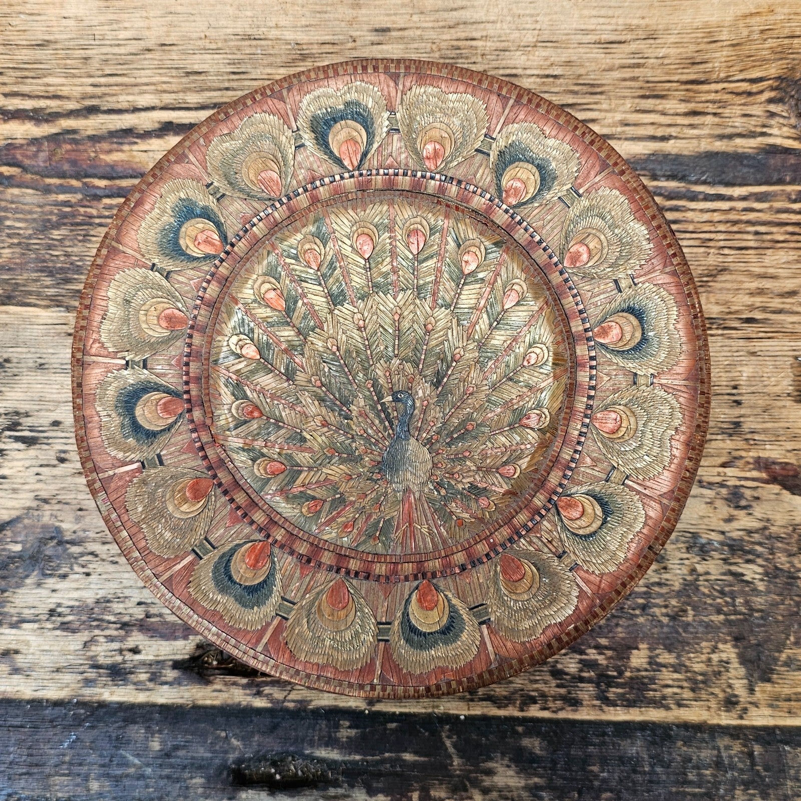 Circular Wood Straw Marquetry Trinket Box with Peacock Feather Pattern 7.5" Diam
