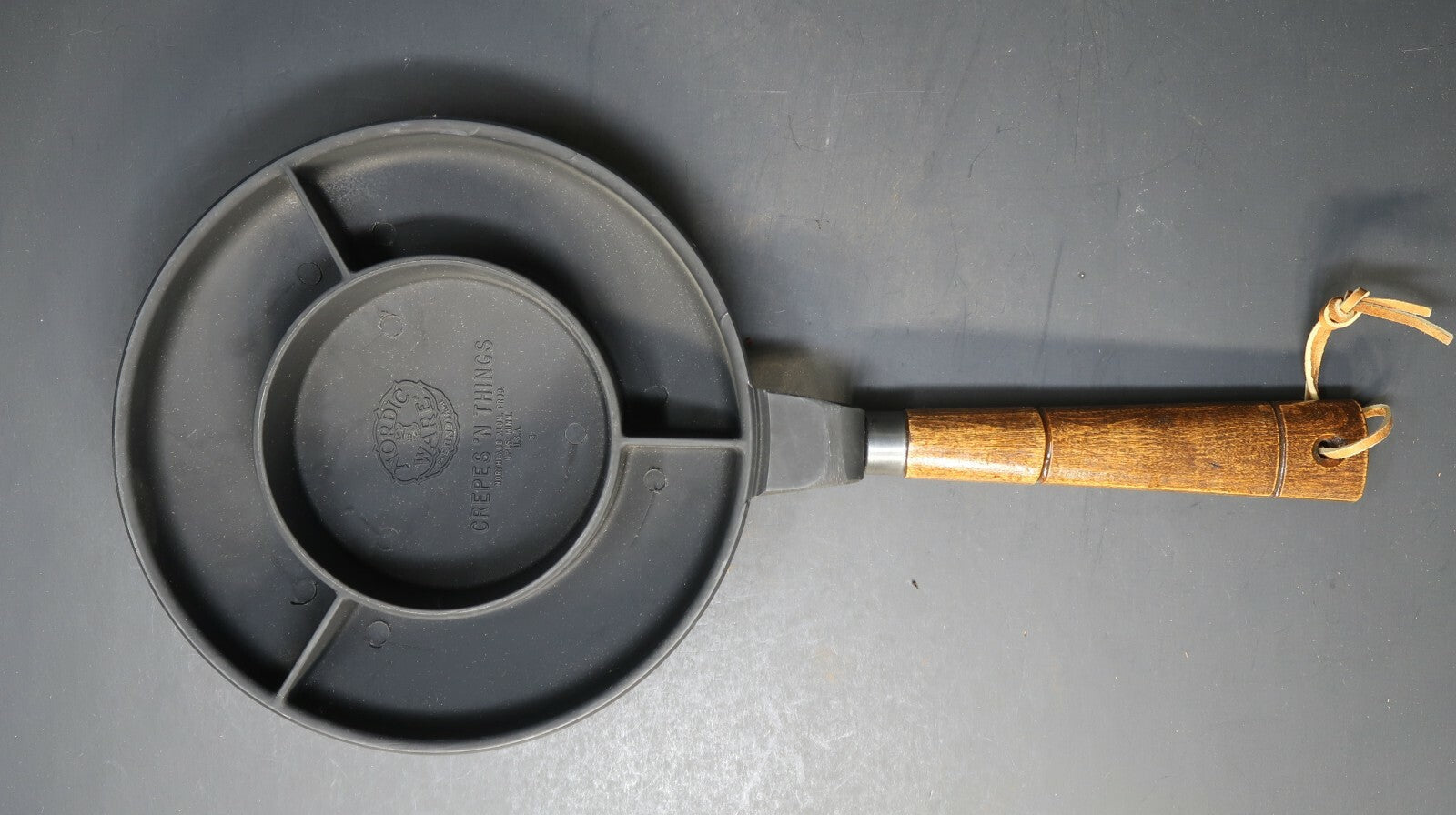 Nordic Ware Bundt Crepes N Things Cast Aluminum Pan USA Made Vintage