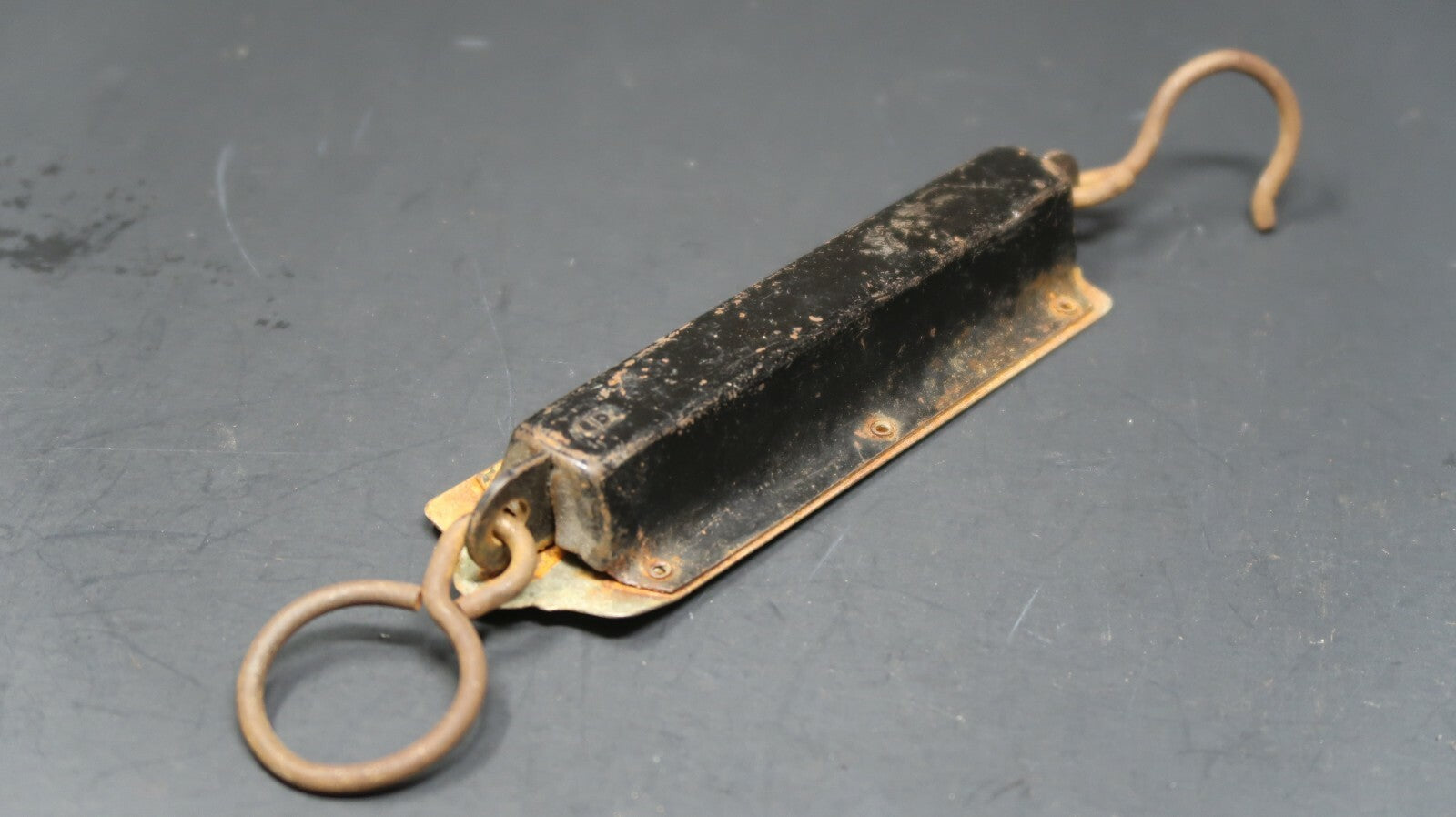 Vintage Chatillon Hanging Spring Scale 2000 Grams 62 Ounces