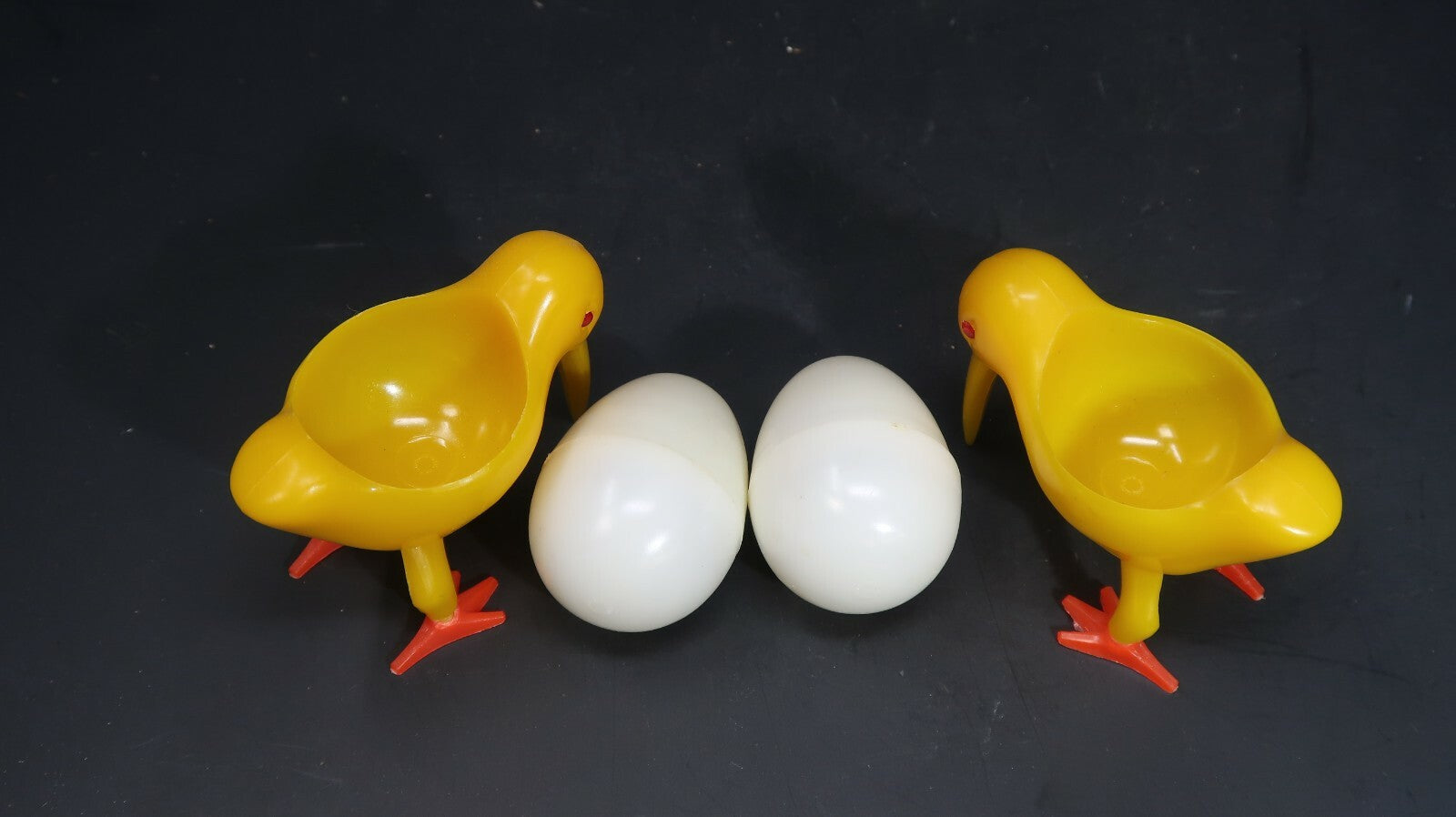 1960's Cute Vintage Yellow Birds and Eggs Salt and Pepper Shakers Plastic