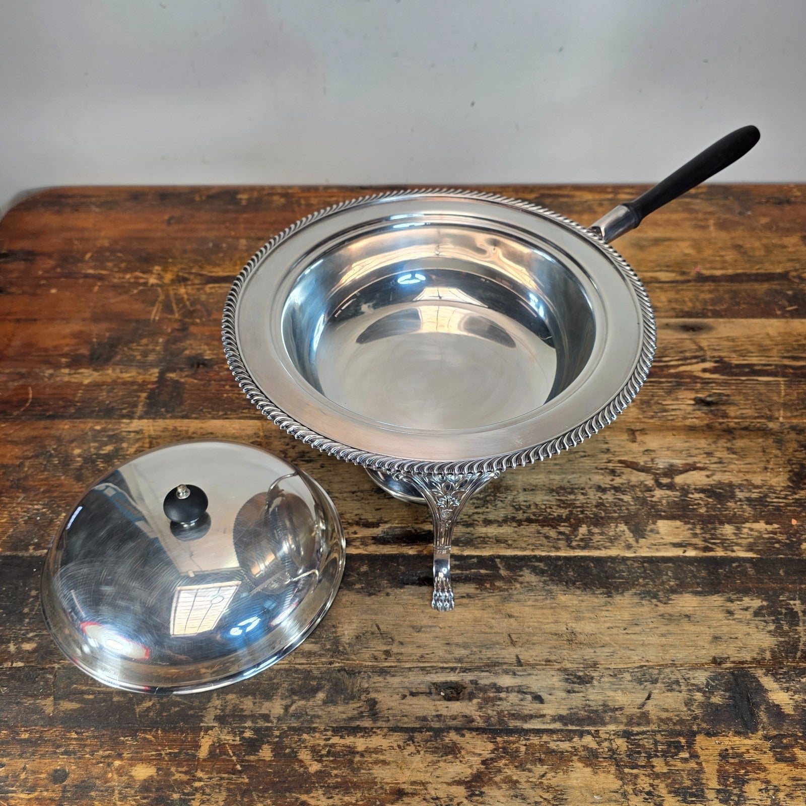 Antique International Silver Co. Silver Plate Chafing Dish – Complete with Stand