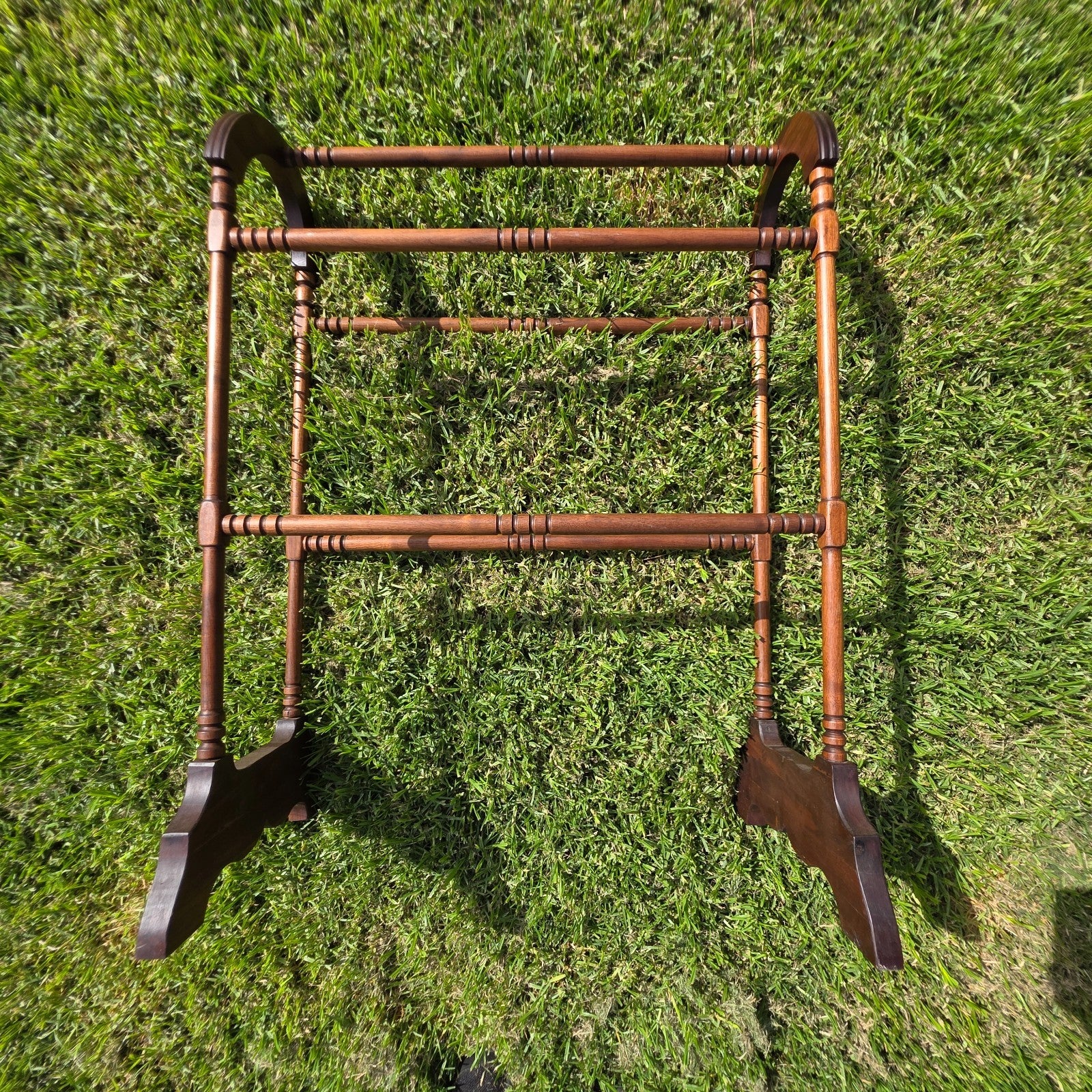 Vintage Wooden Quilt Rack / Blanket Stand – Early American Style