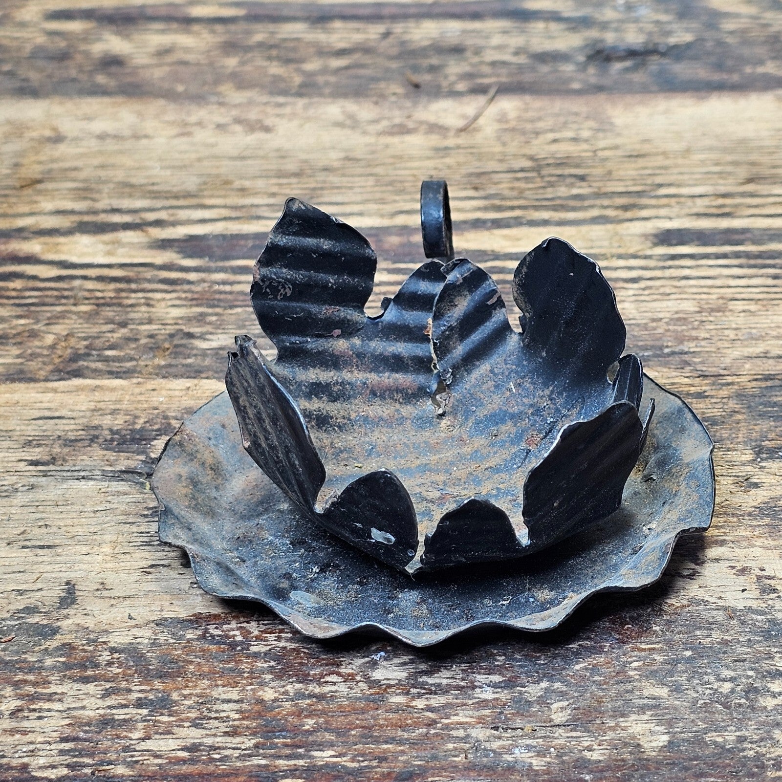 Vintage Rusty Tea Light Candle Holder With Stand 5"H