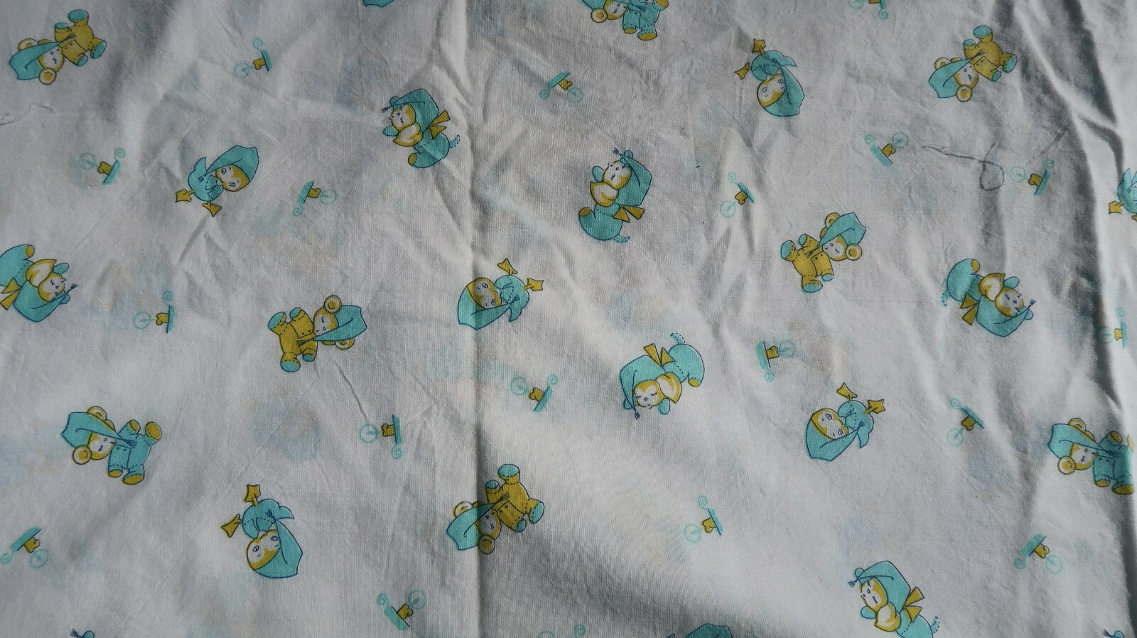 Nursery Animals Baby Woven Fabric Baby Animals Wearing Nightcap 42" x 168"