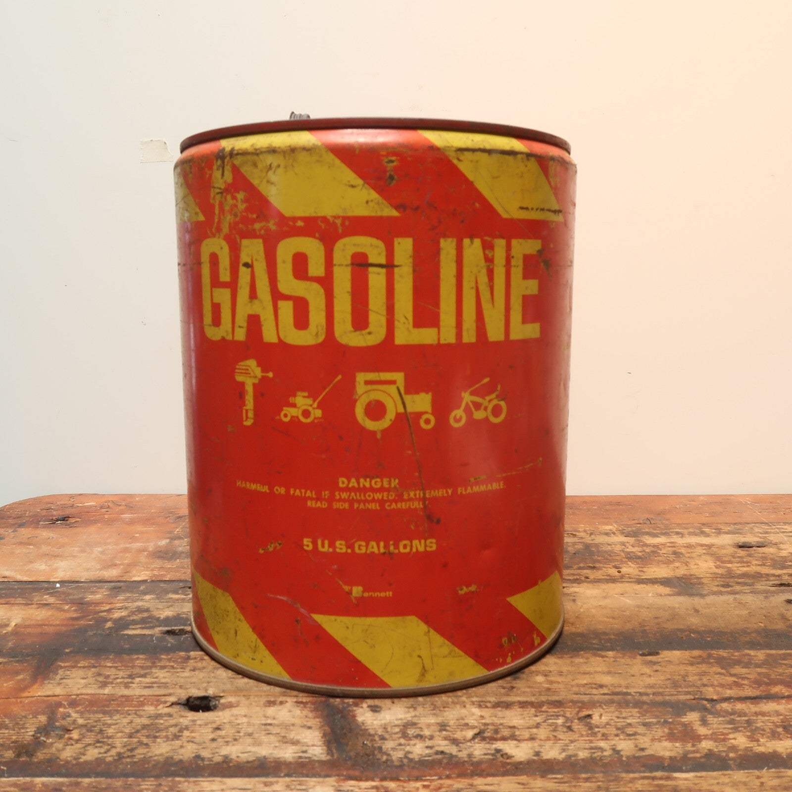 Bennett Industries 5 Gallon Gas Can 11" Dia x 14" H (No leakage)