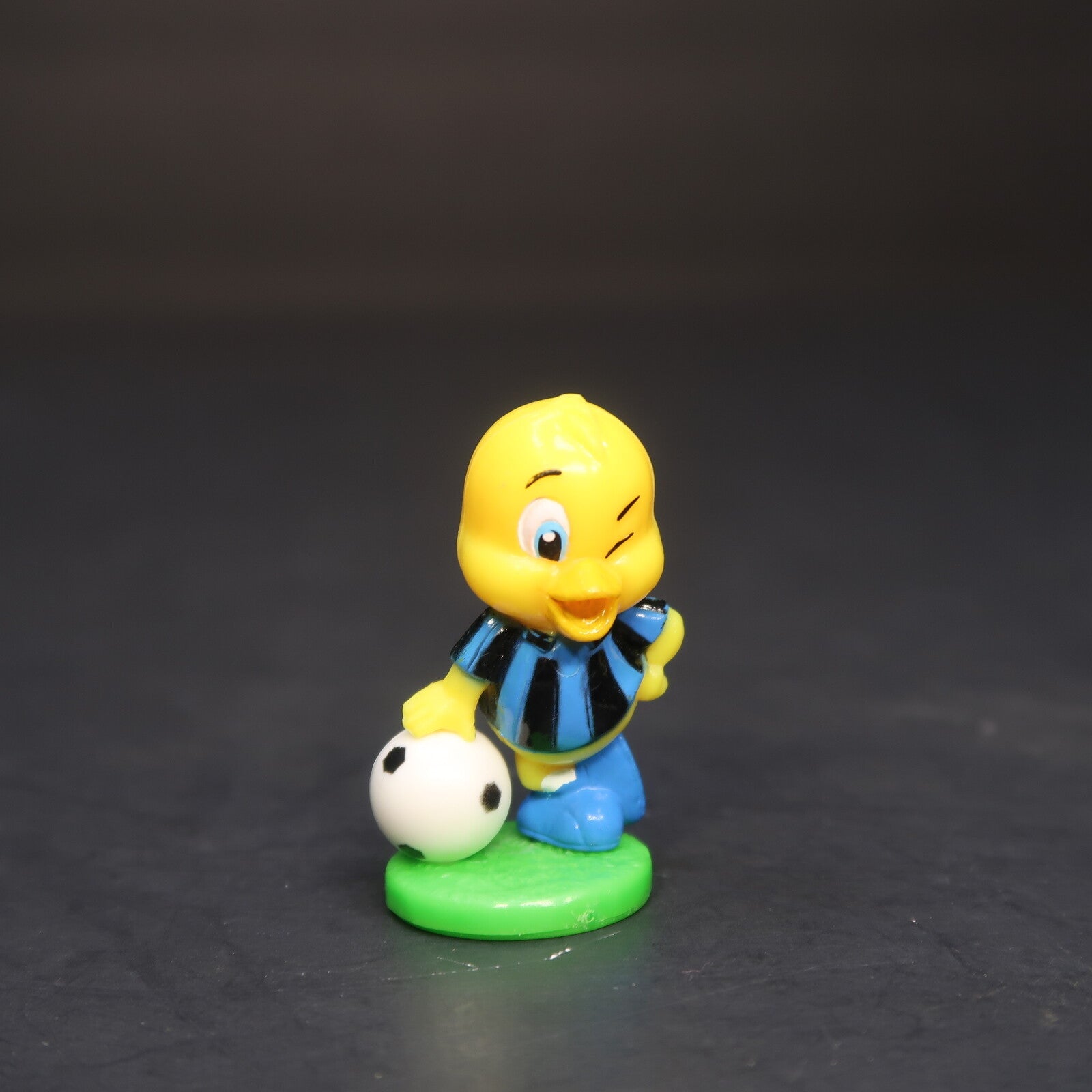 Lot of 10 Soccer Players Mini figures 1.5" to 1.75" each